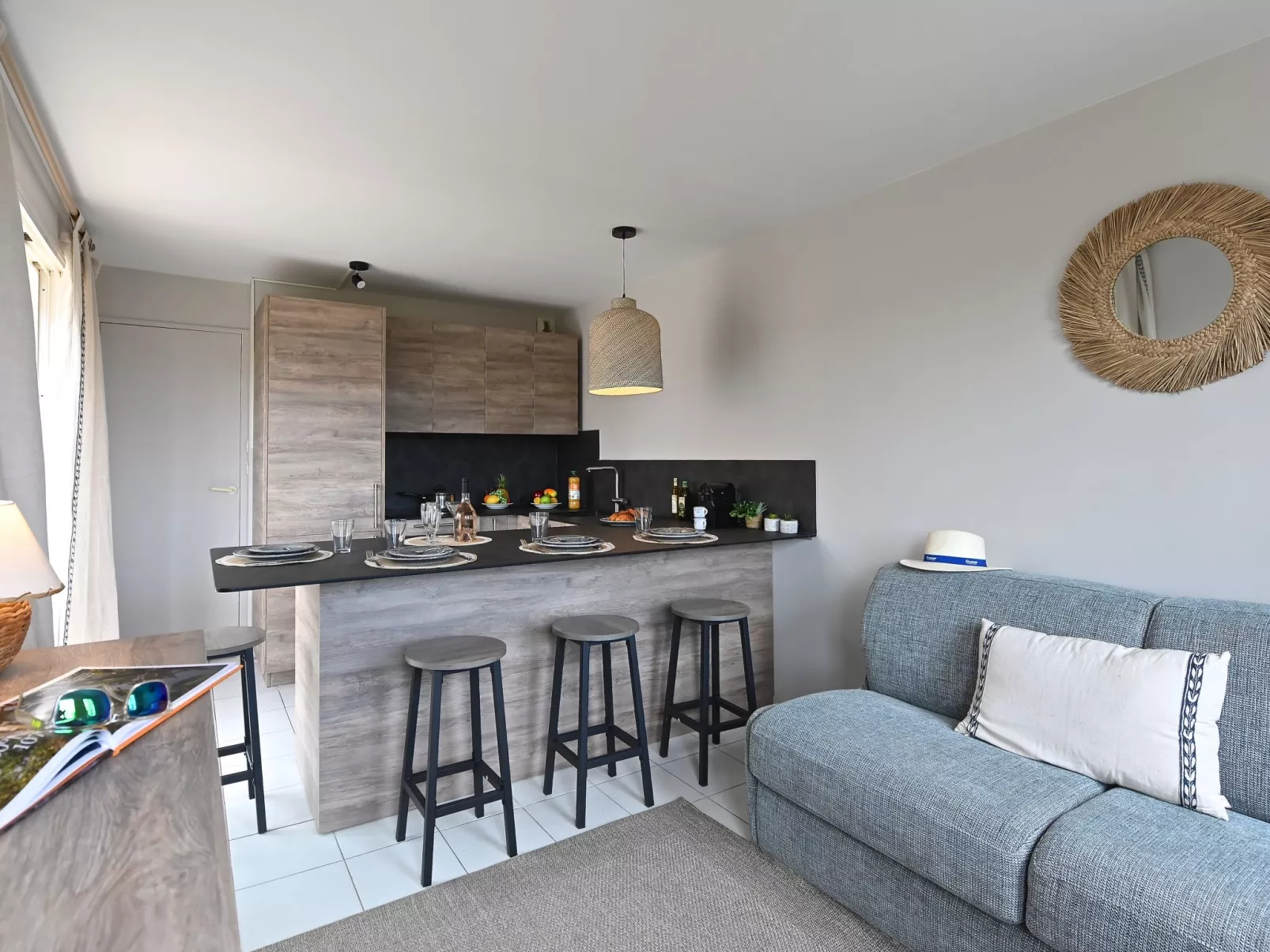 Le Village (VJ106)-Dedans