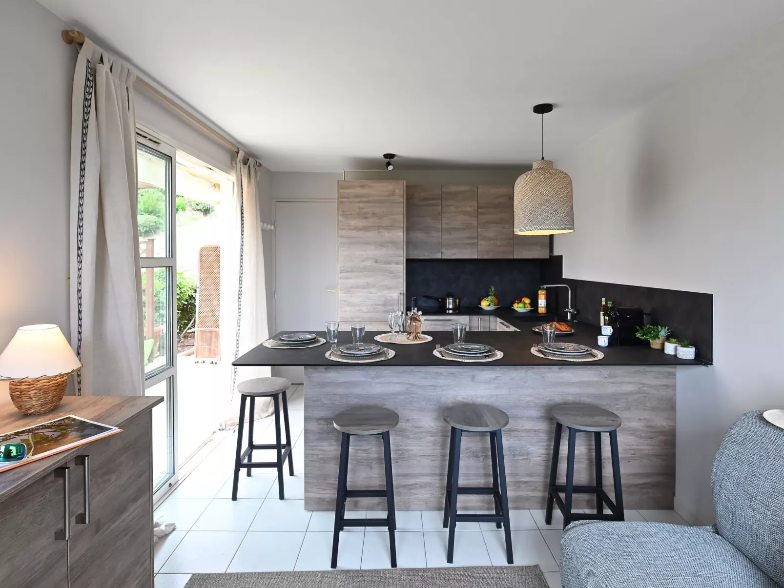 Le Village (VJ106)-Dedans