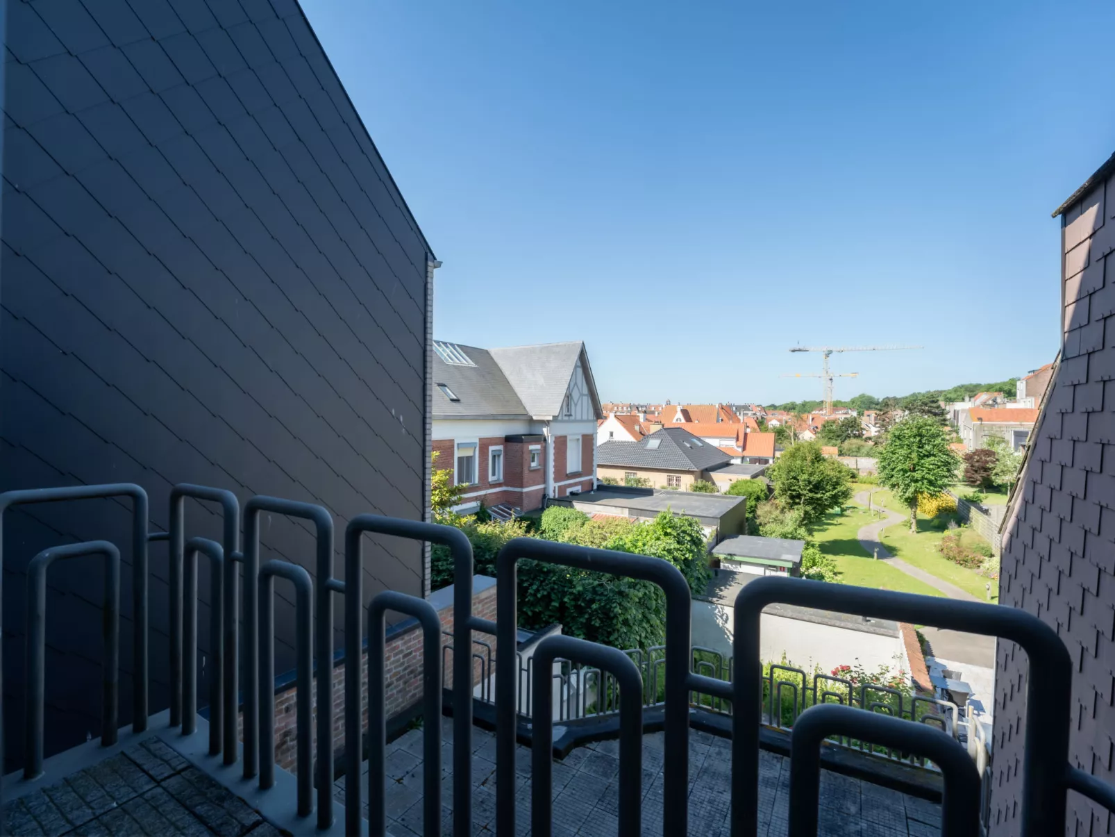 Le Coeur du Coq duplex appartment-Draußen