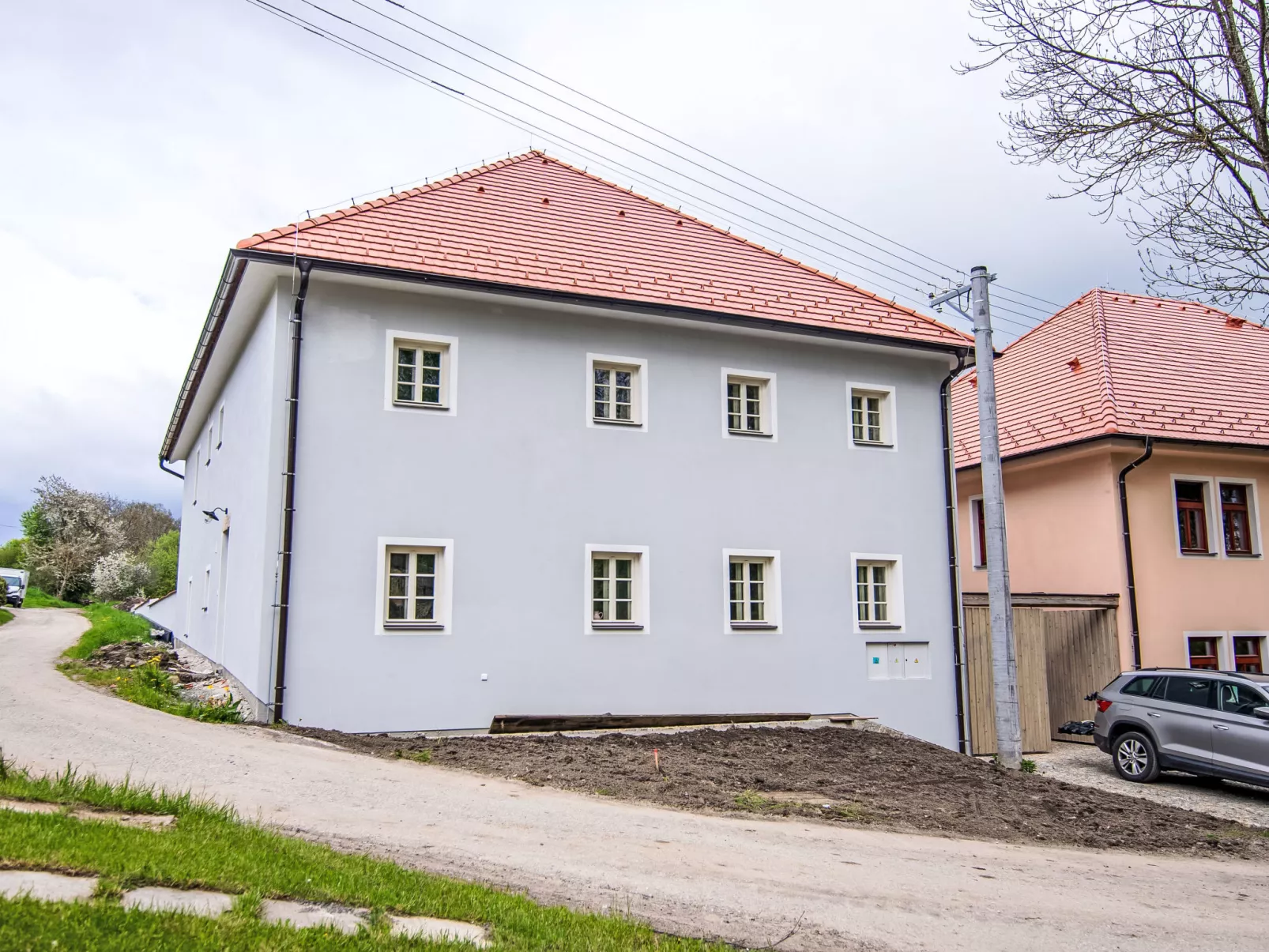 Maňava-Outside