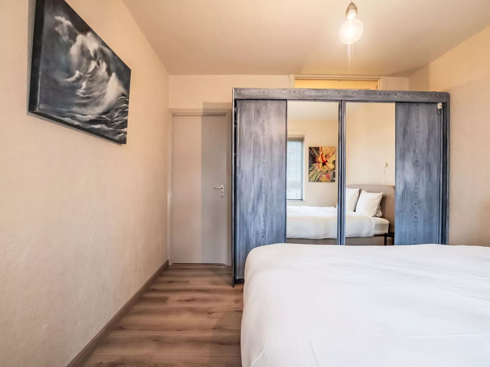 Bella I with parking and harbour view-Inside