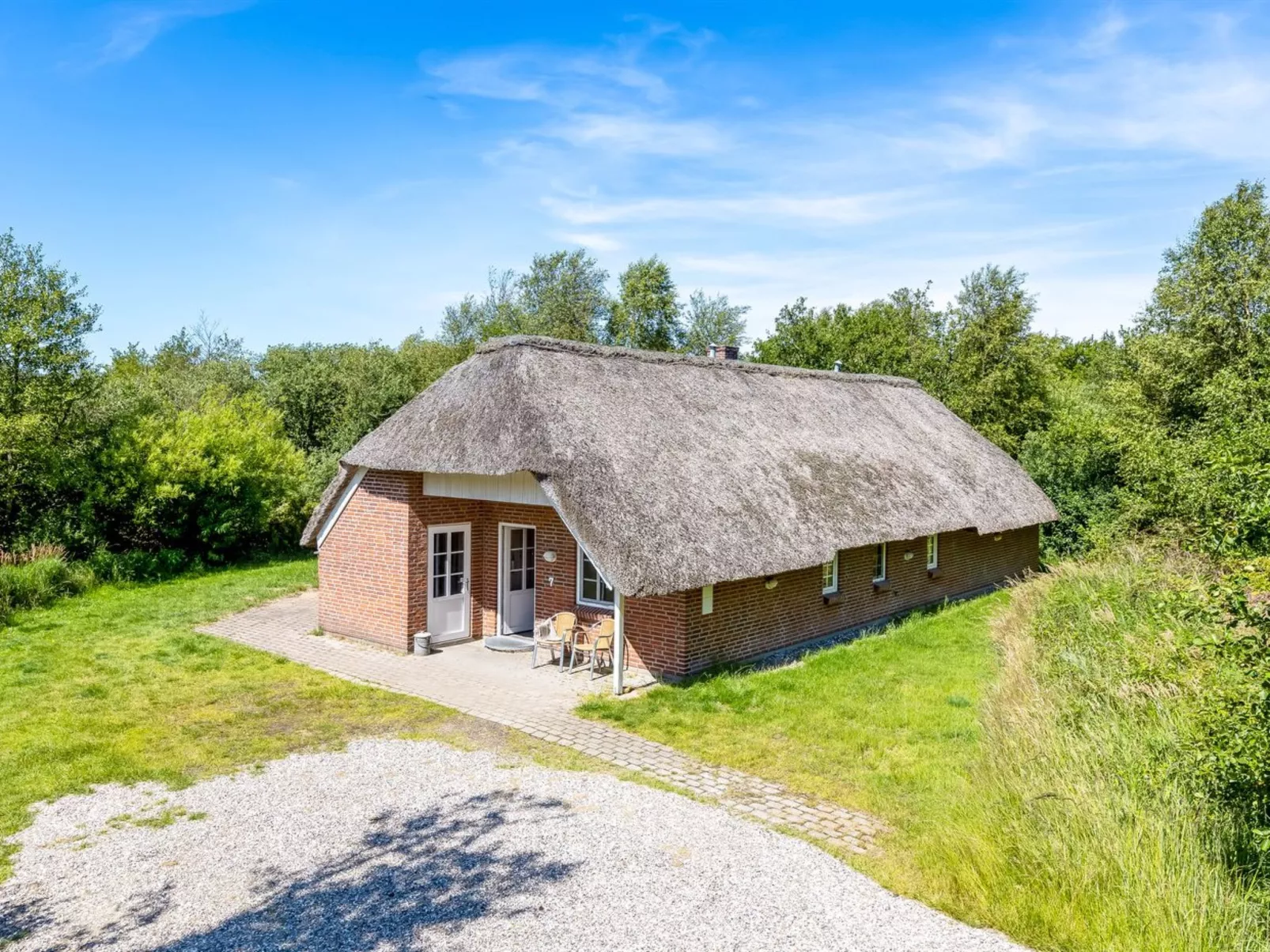"Ejvi" - 4km from the sea-Outside