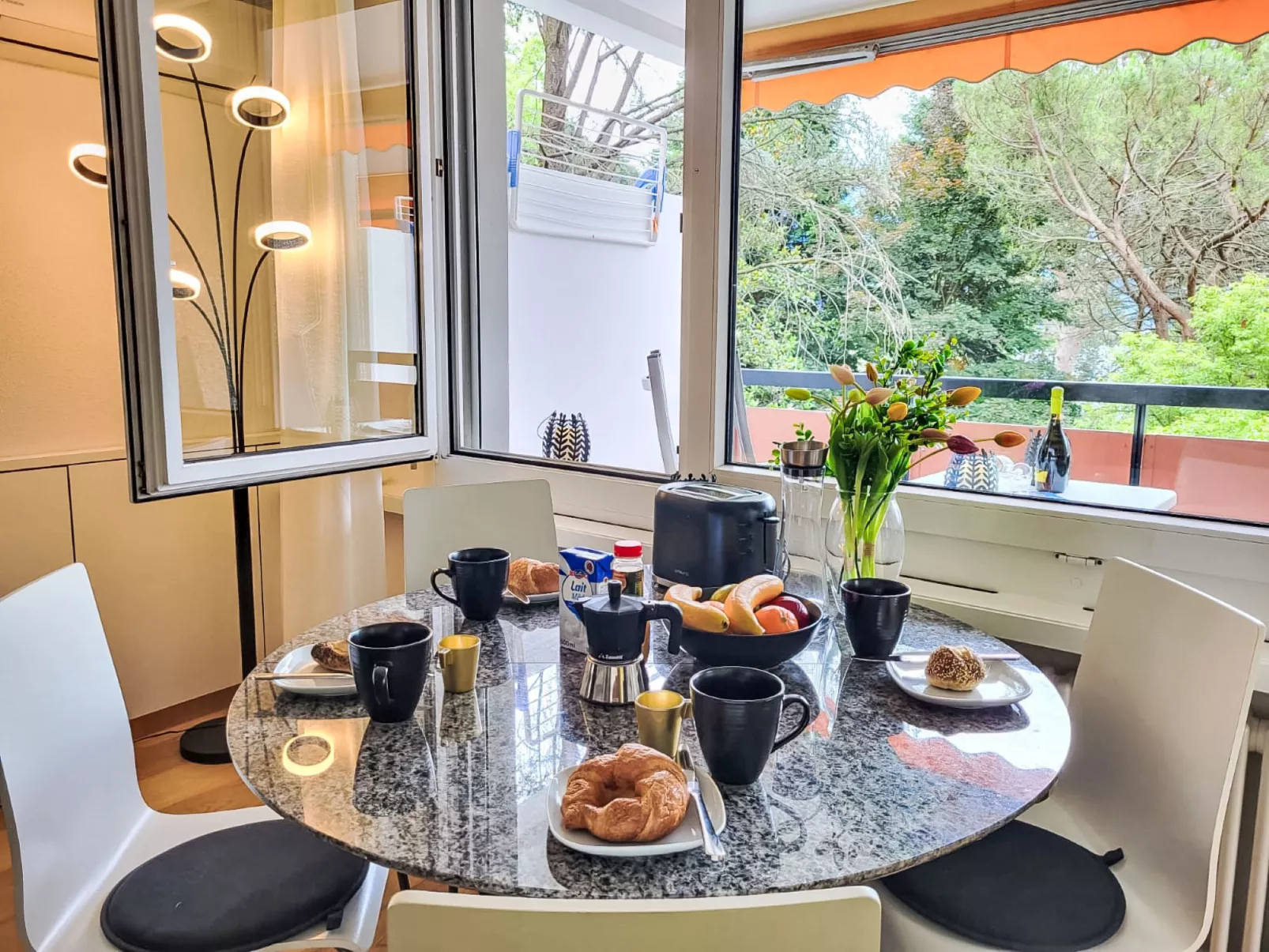 Amazing Apt. 505-Inside