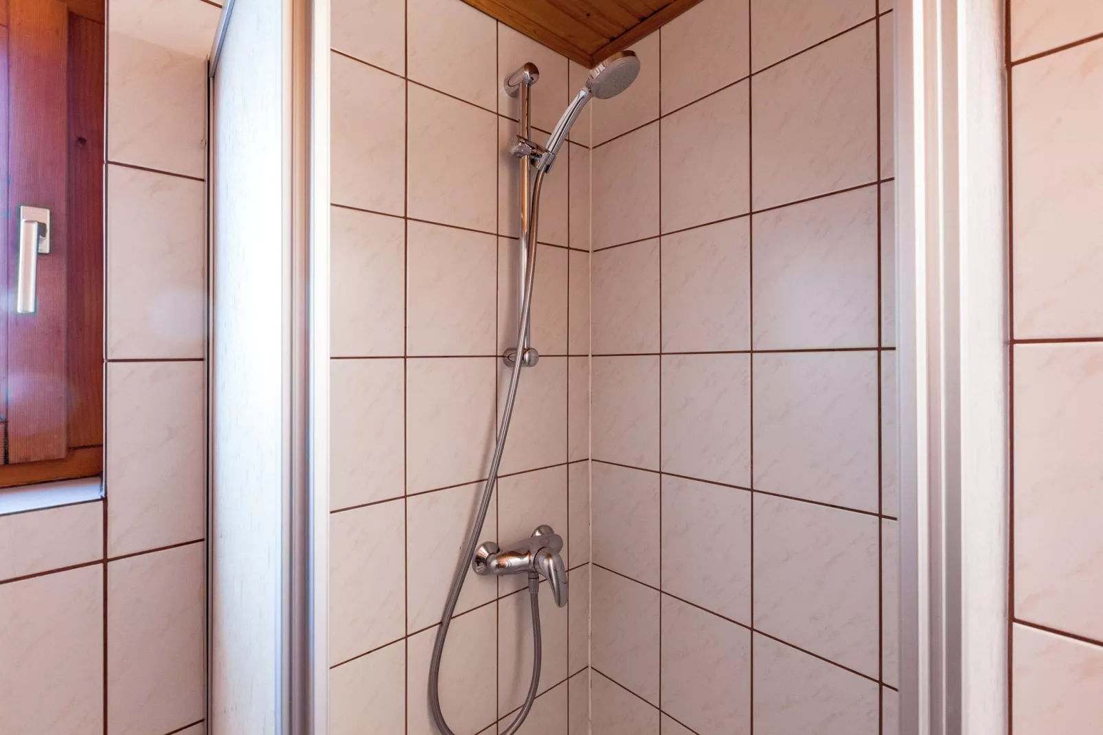 Apartment 4-6/1-Bathroom