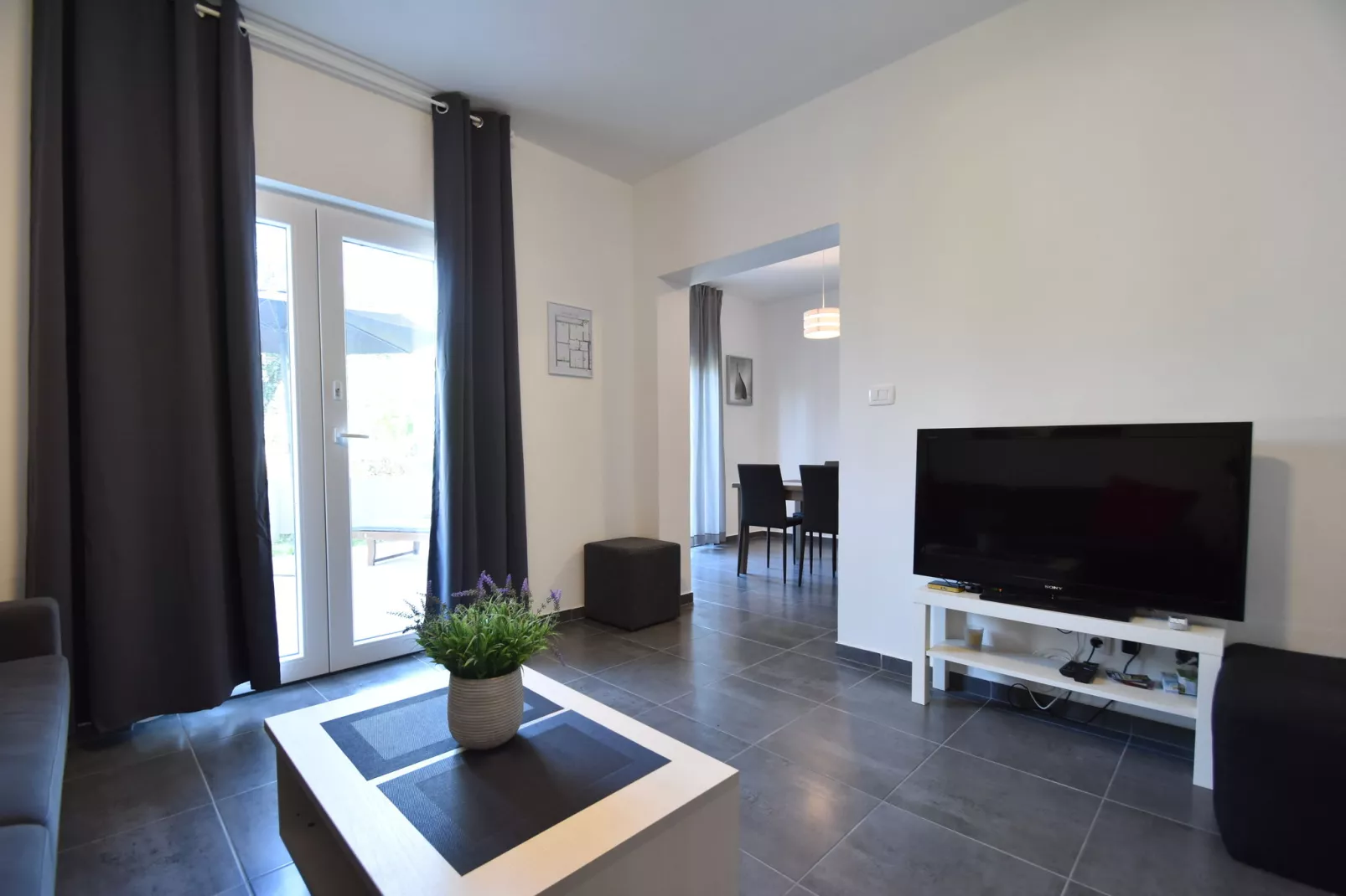 Tamara-Living room