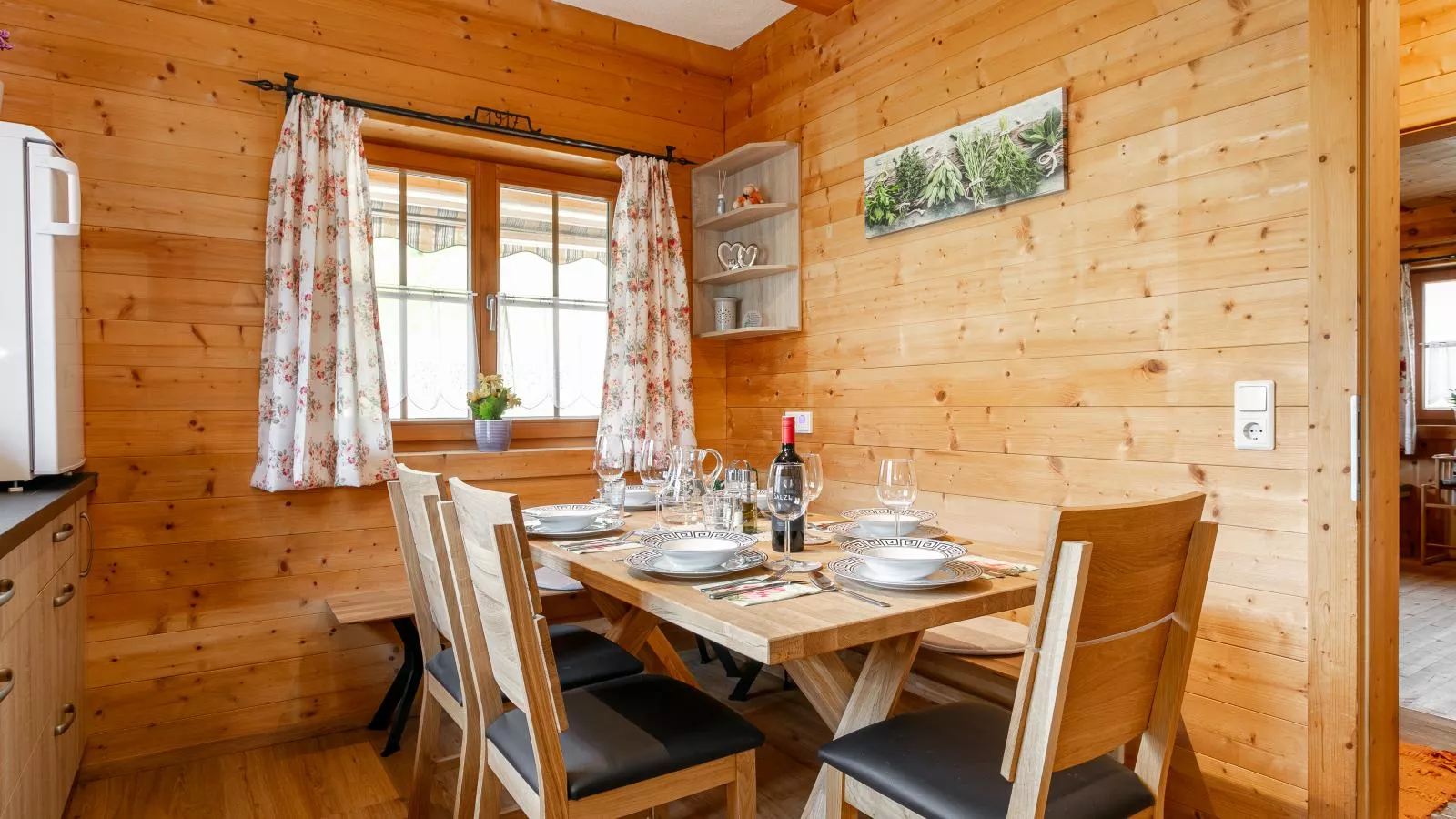 Zuhäusel-Dining room
