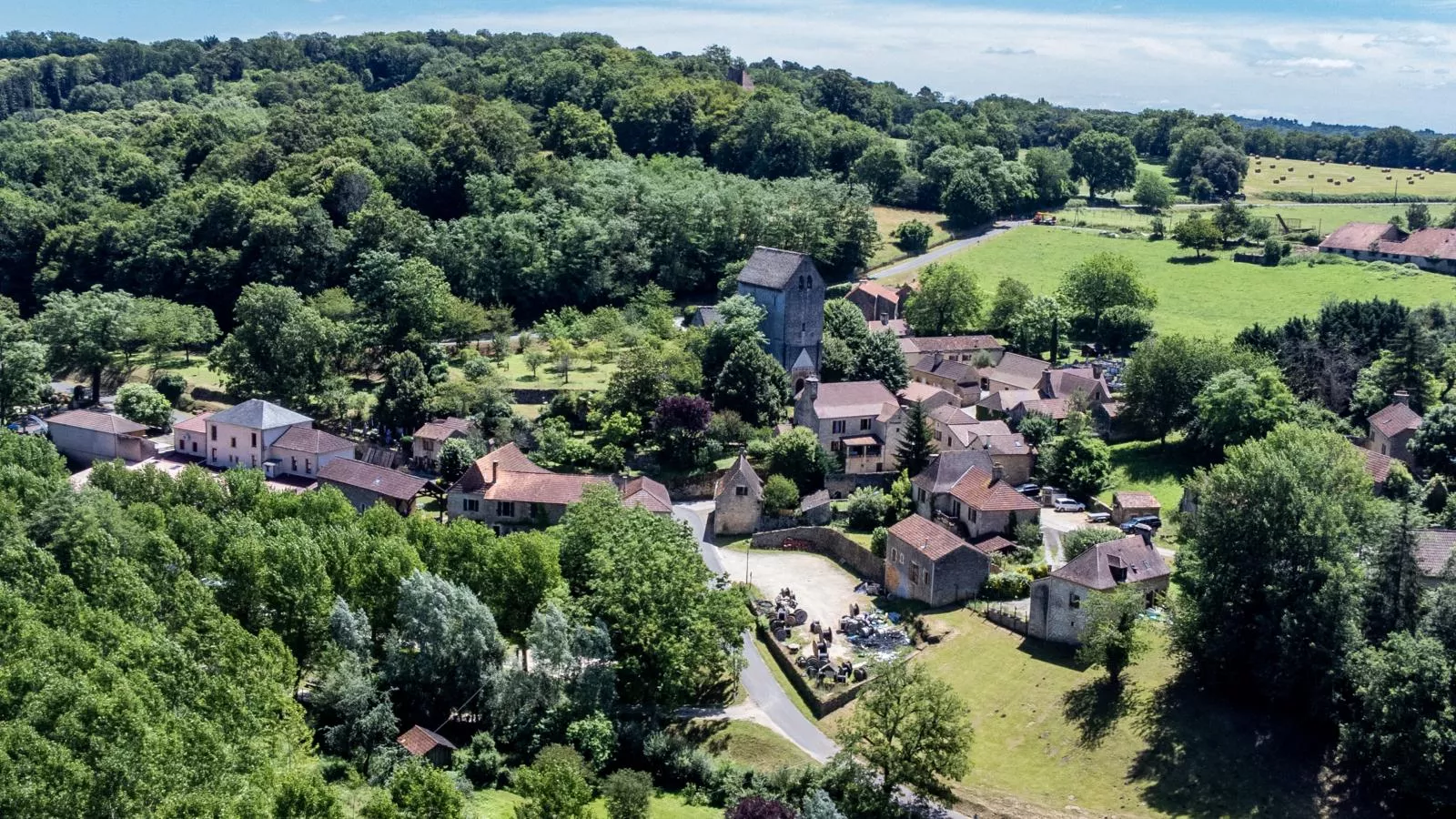 Gite Micouleaud-Areas summer 5km