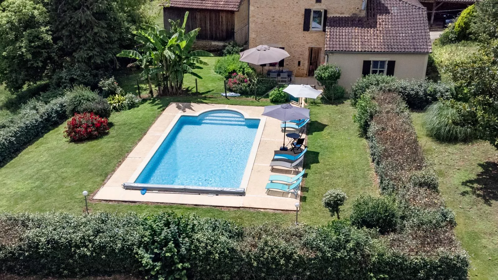 L Aiguillou-Exterior summer