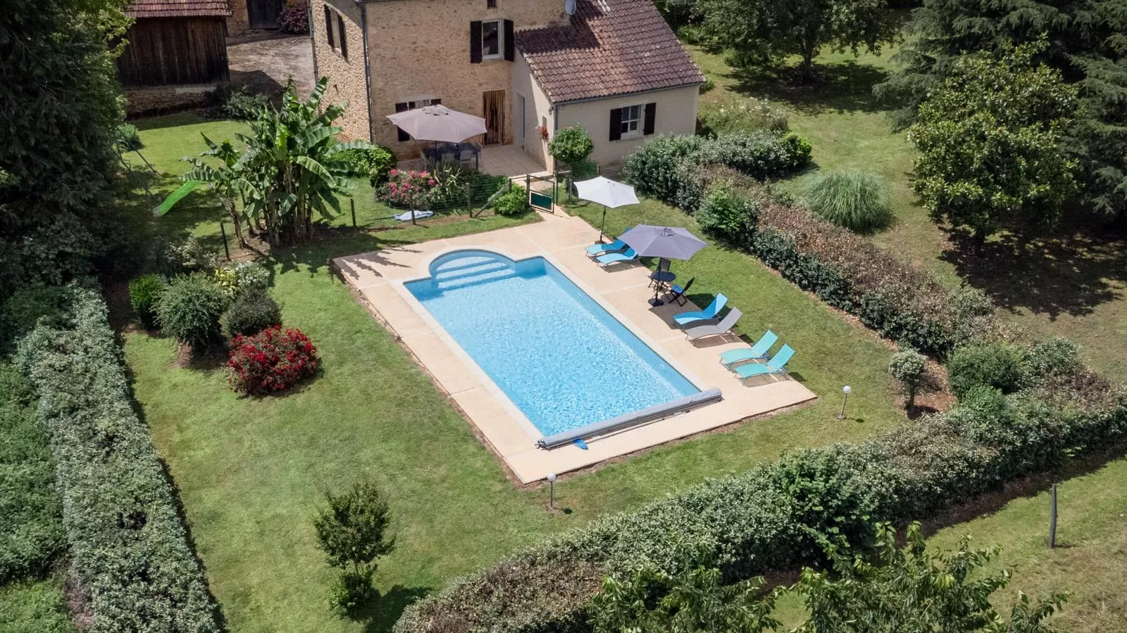L Aiguillou-Exterior summer