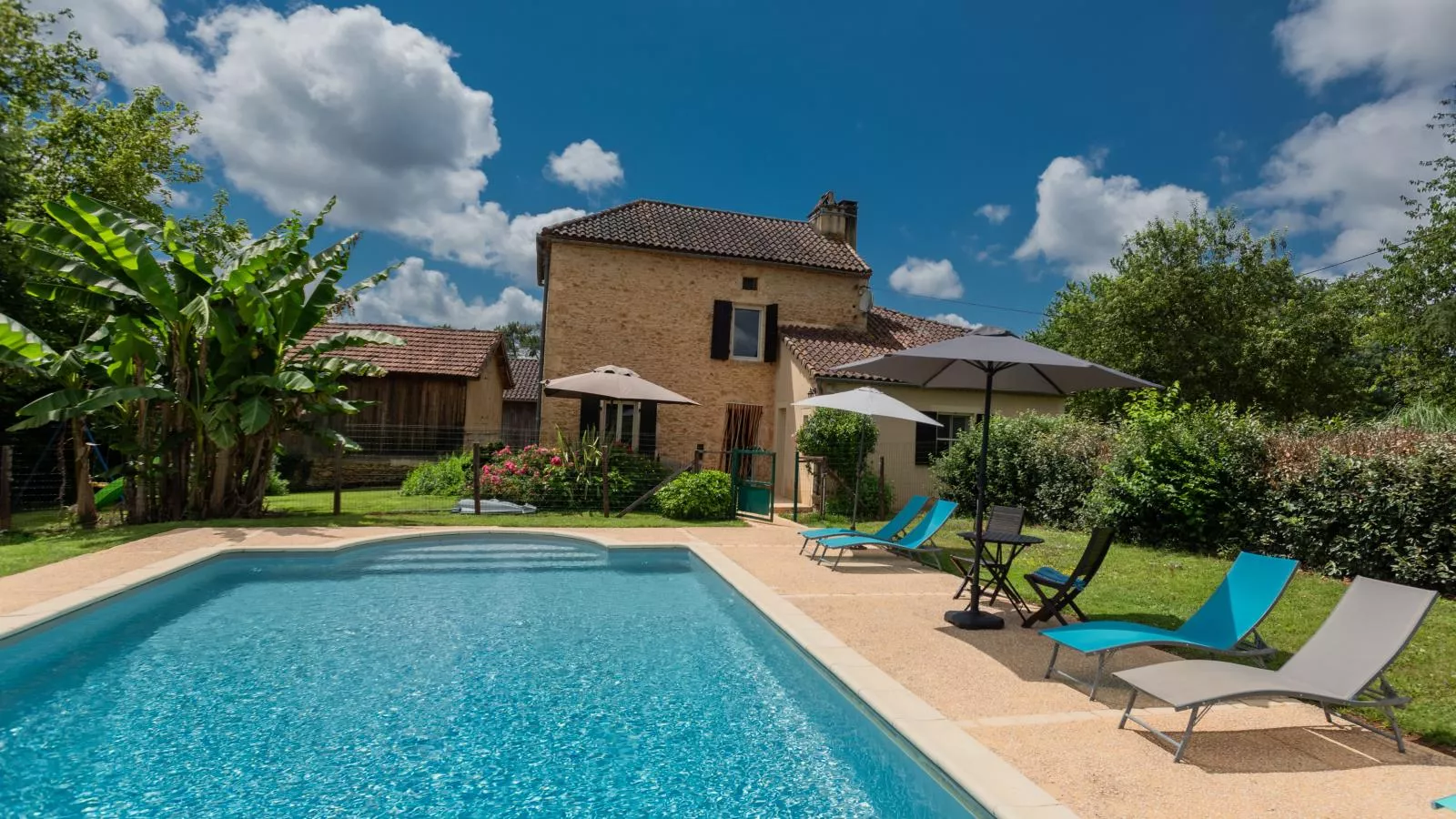 L Aiguillou-Pool