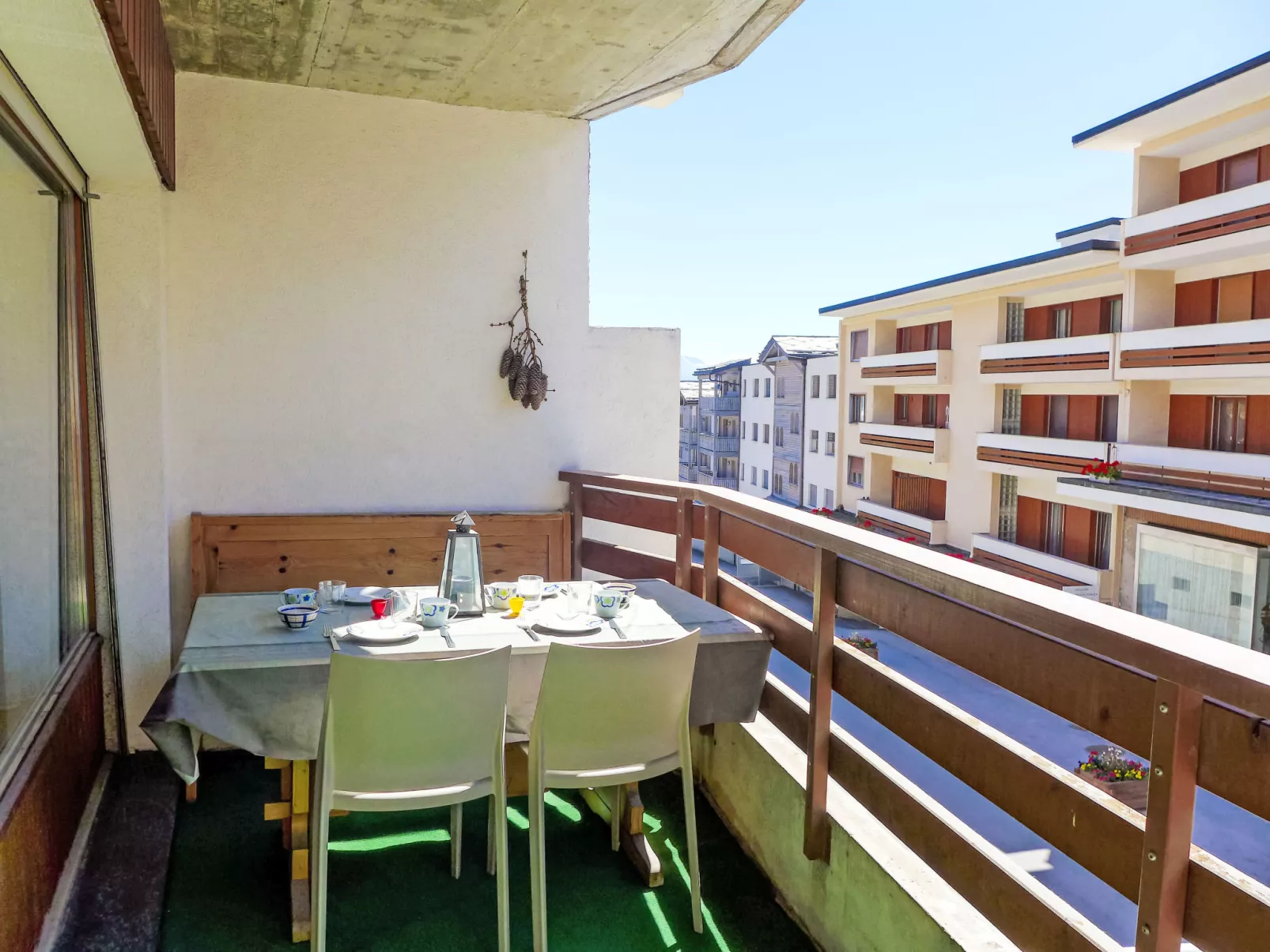 Immeuble Rond-Point Apt. 11-Outside