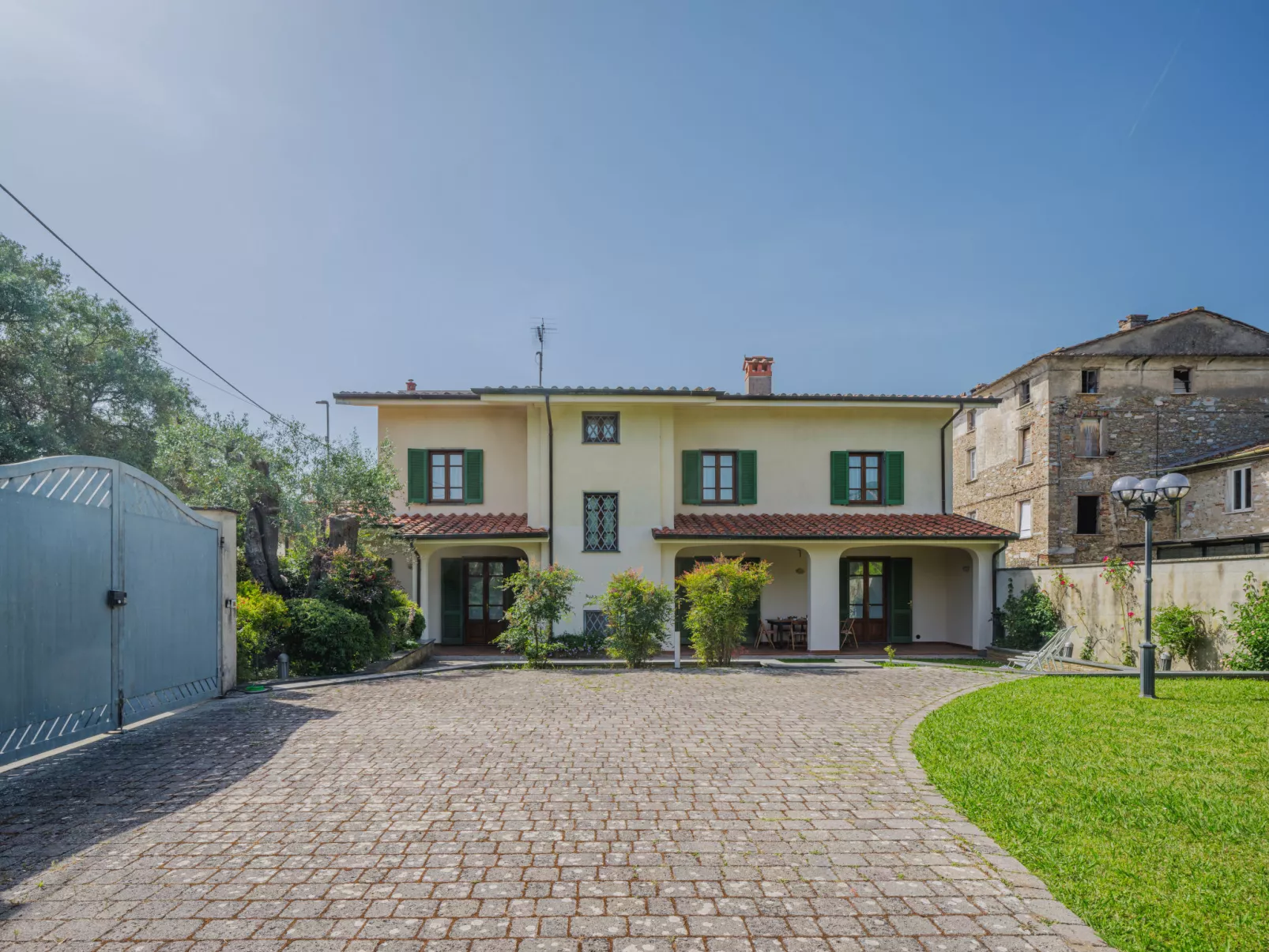 Villa Giuliana-Dehors