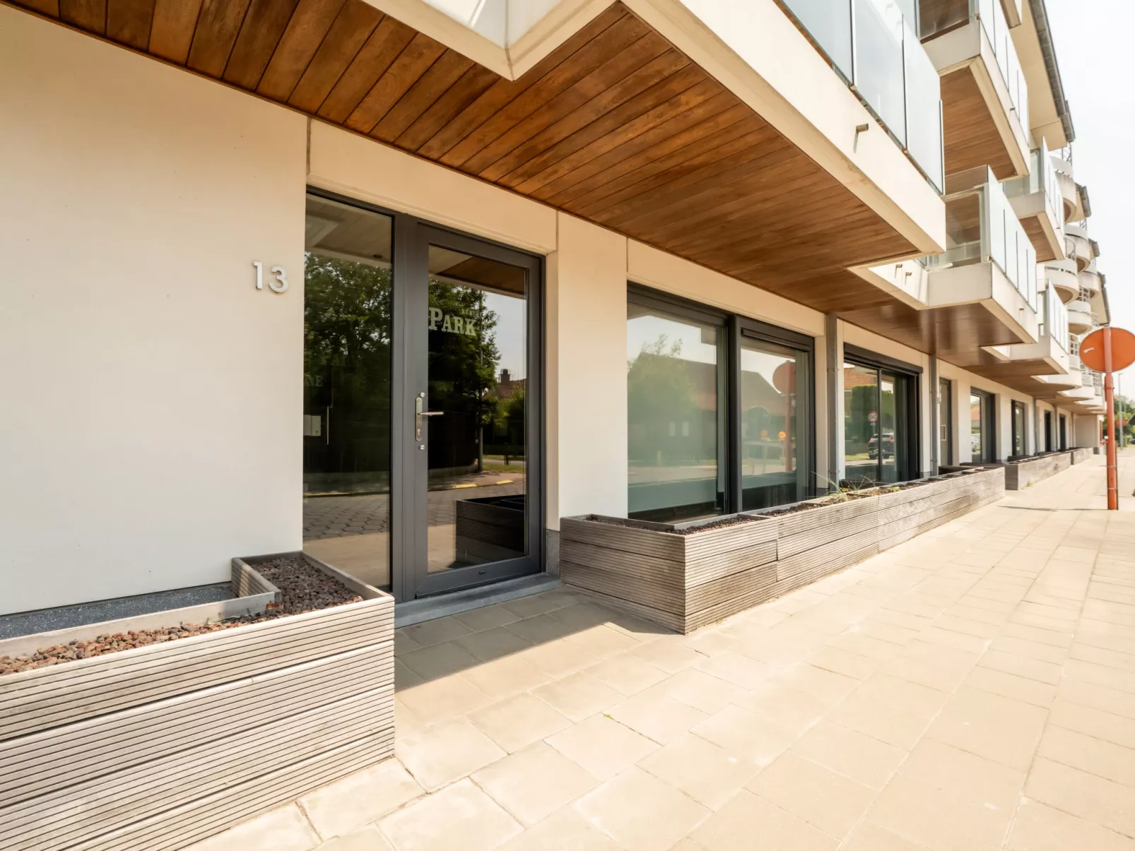 Parklane-Outside