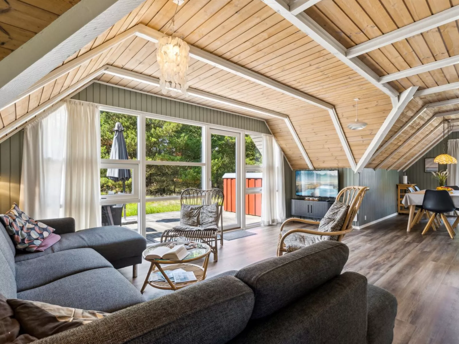 "Urpo" - 6km from the sea-Inside