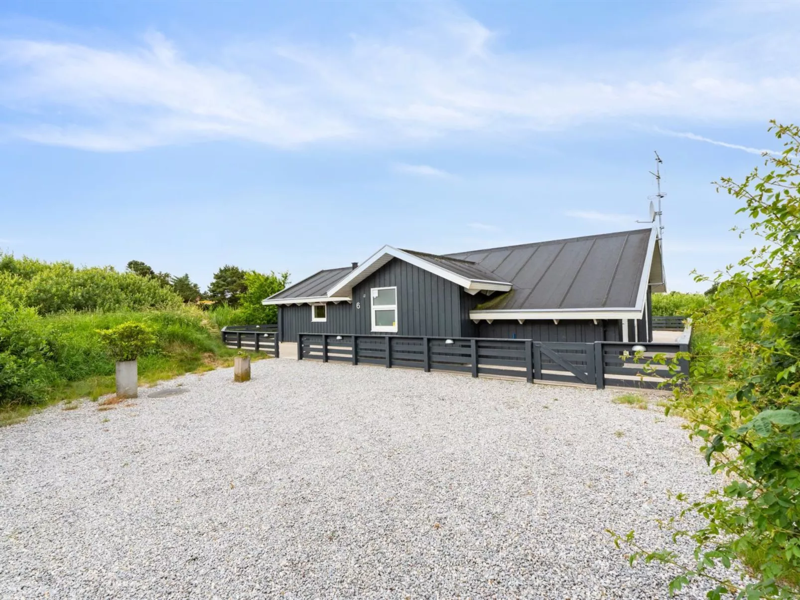 "Spurv" - 1.8km from the sea-Outside