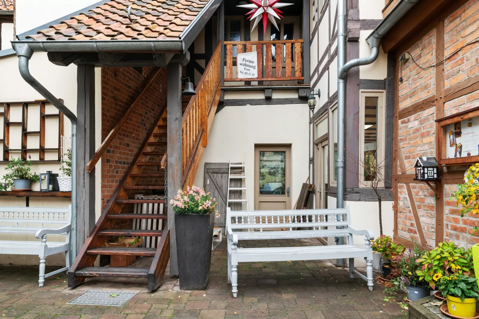In der Altstadt-Exterior summer