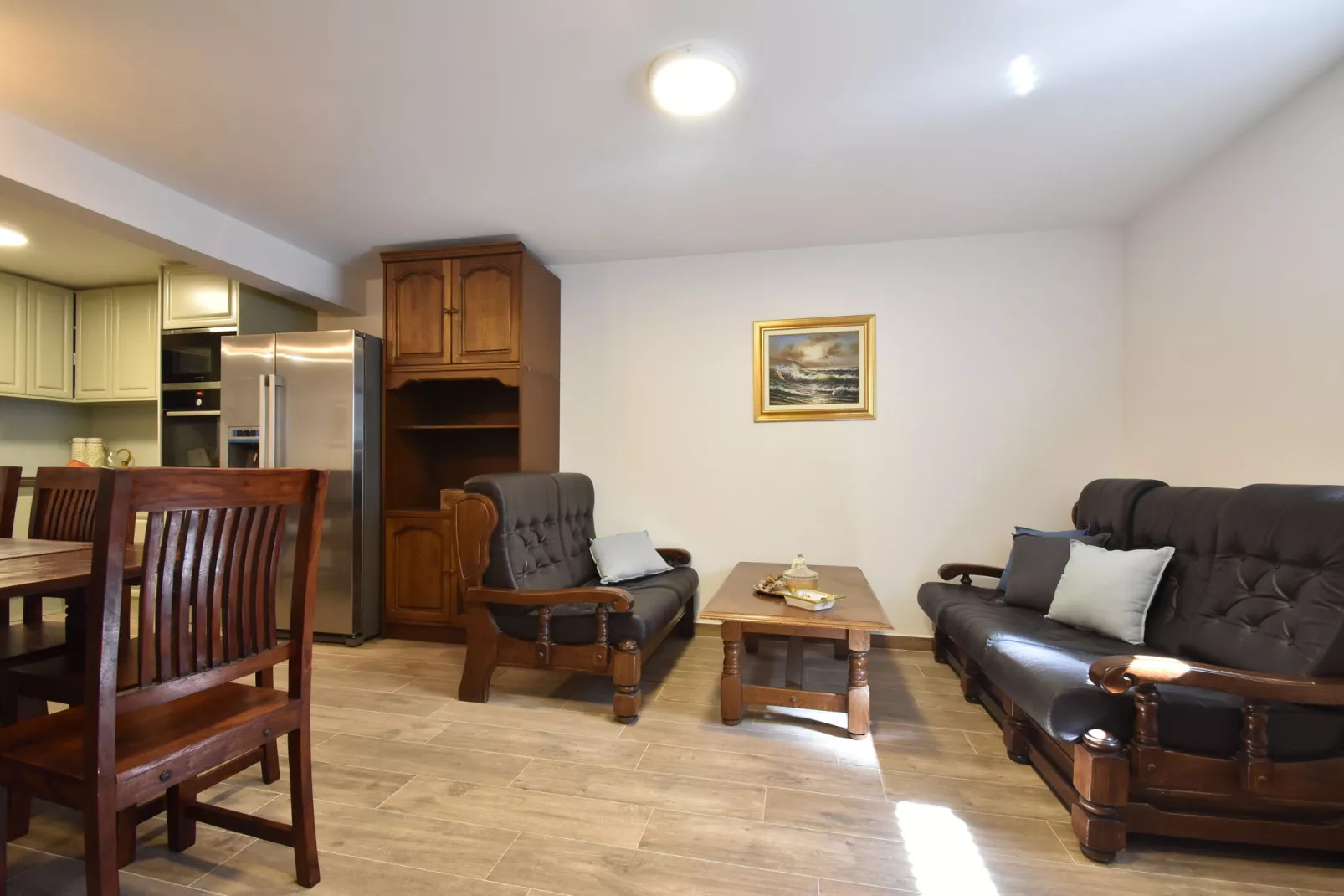Mandika-Living room