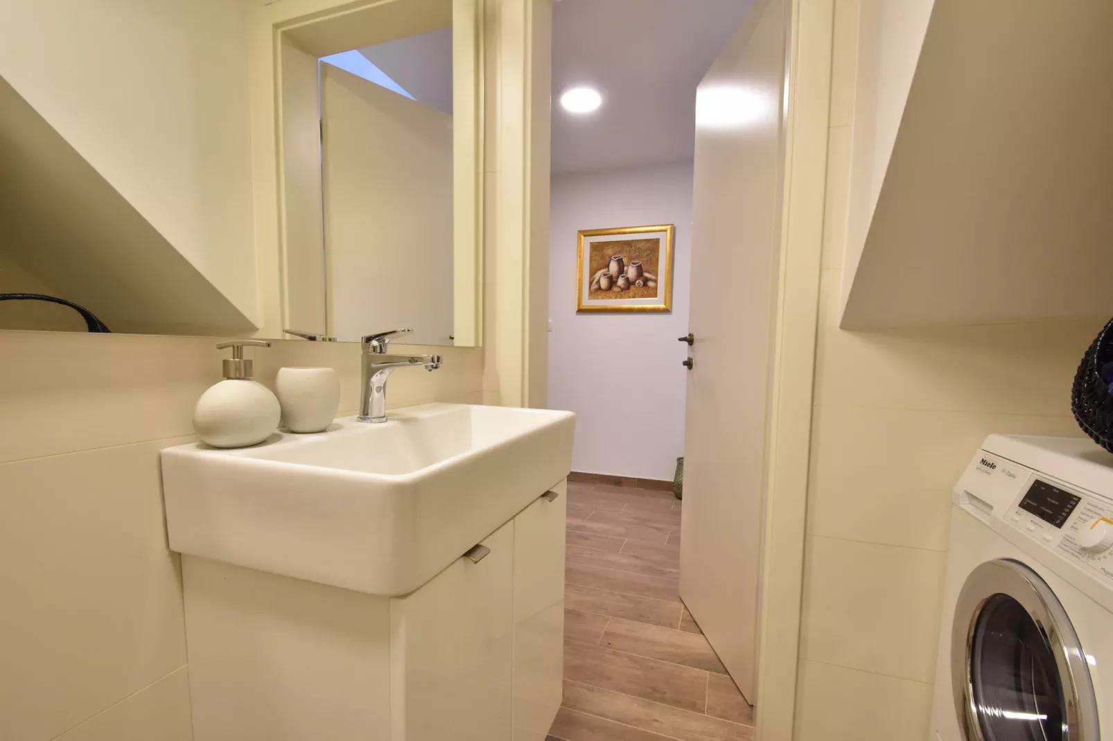 Mandika-Bathroom