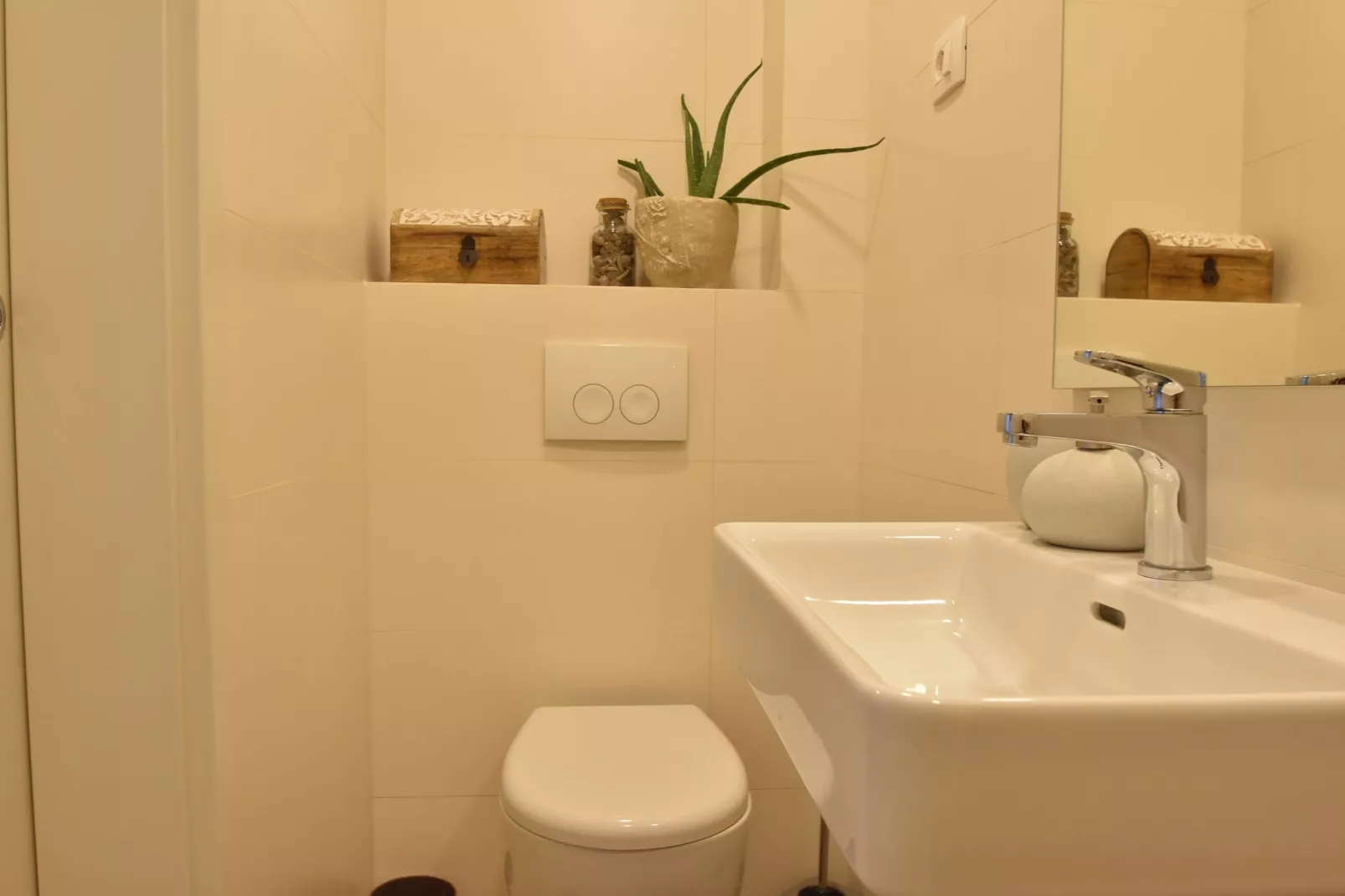 Mandika-Bathroom