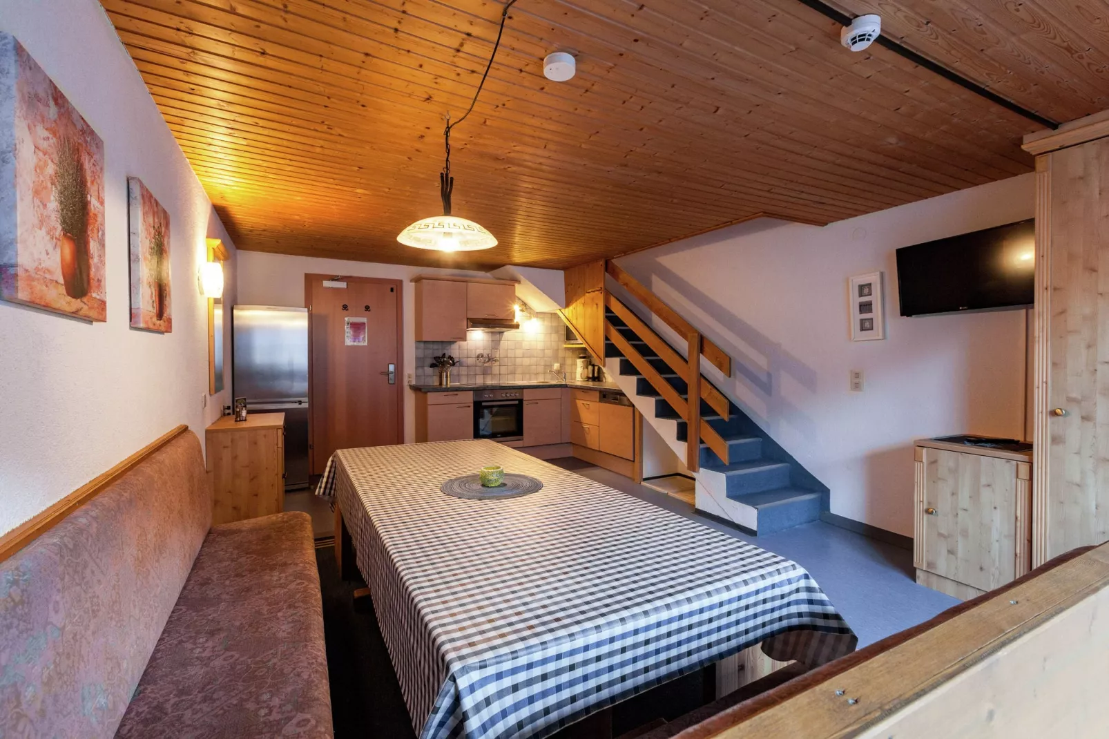 Apartment 4-6/3-Esszimmer