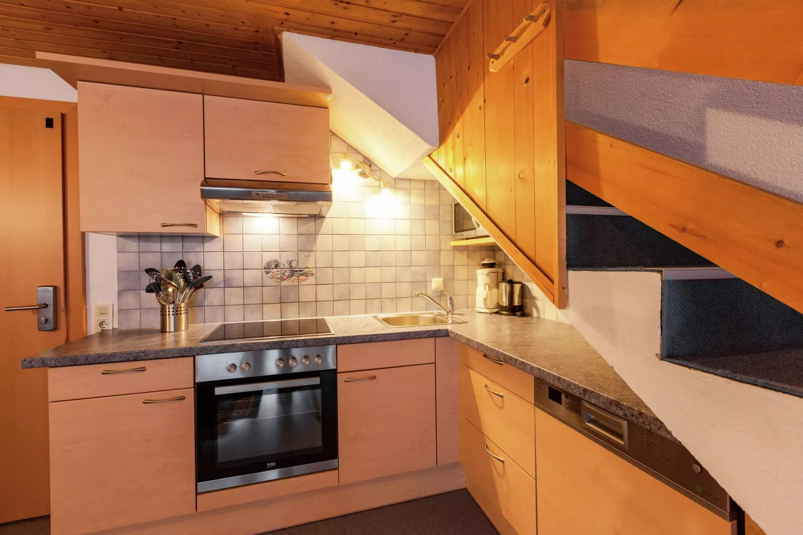 Apartment 4-6/3-Küche