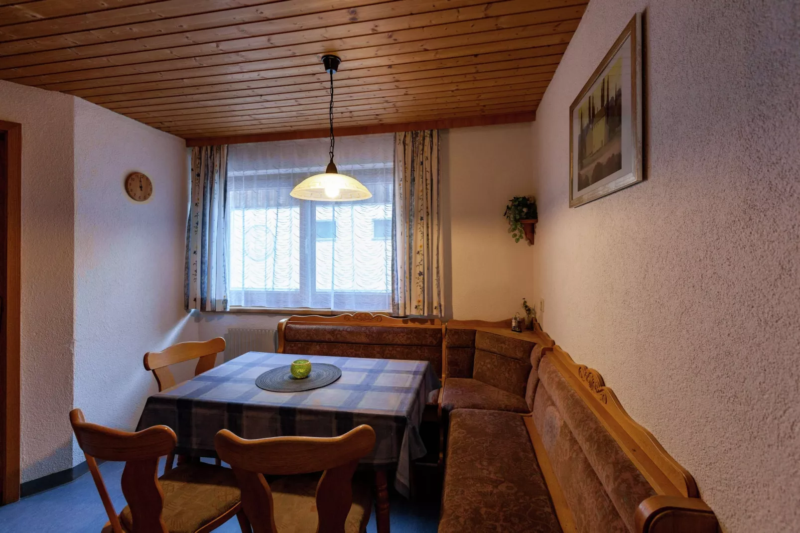 Apartment 4-6/2-Wohnzimmer