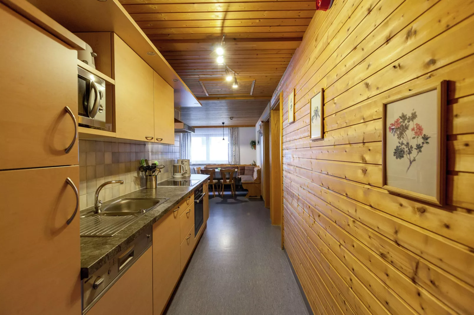 Apartment 4-6/2-Küche