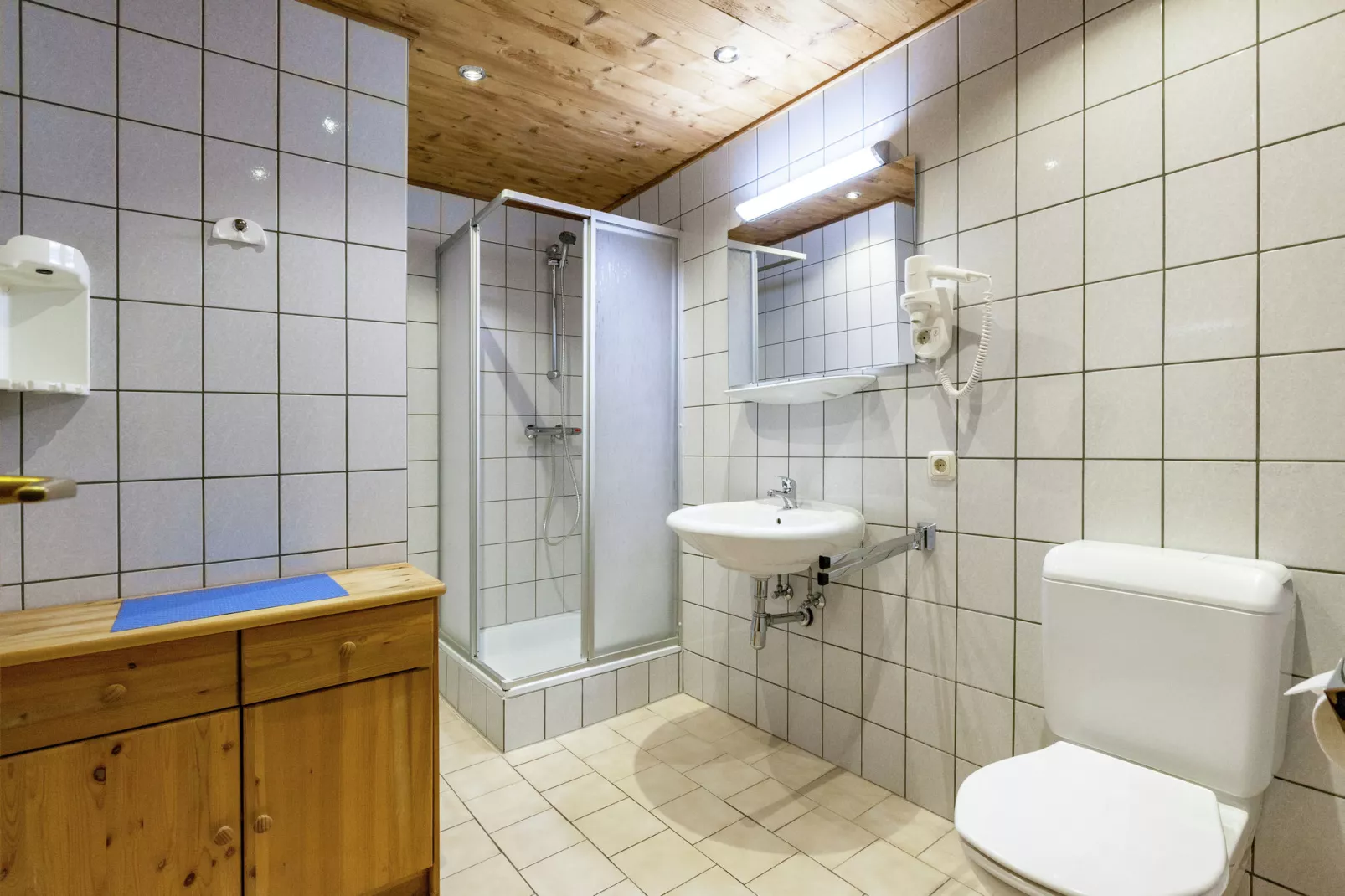 Apartment 2-4/3-Bathroom