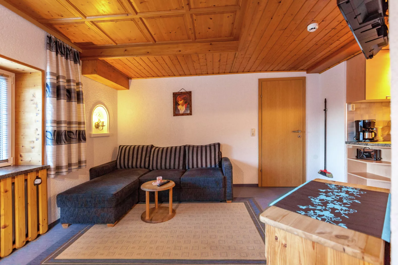 Apartment 3-5/1-Wohnzimmer