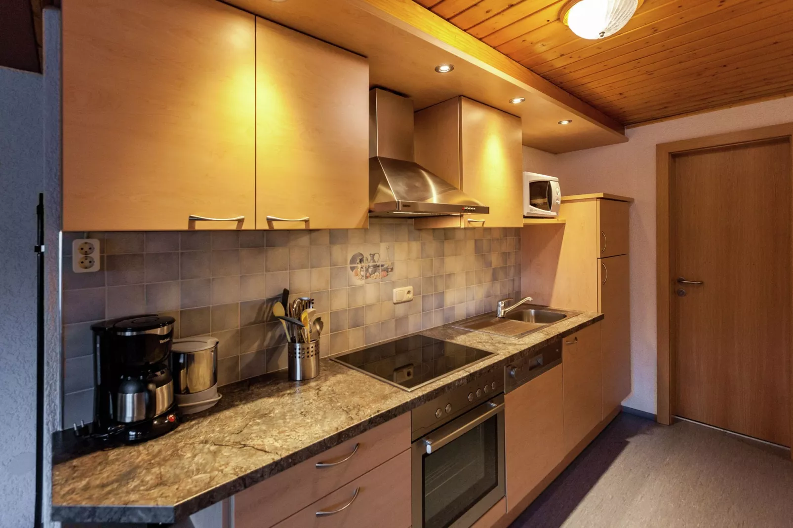 Apartment 3-5/1-Küche
