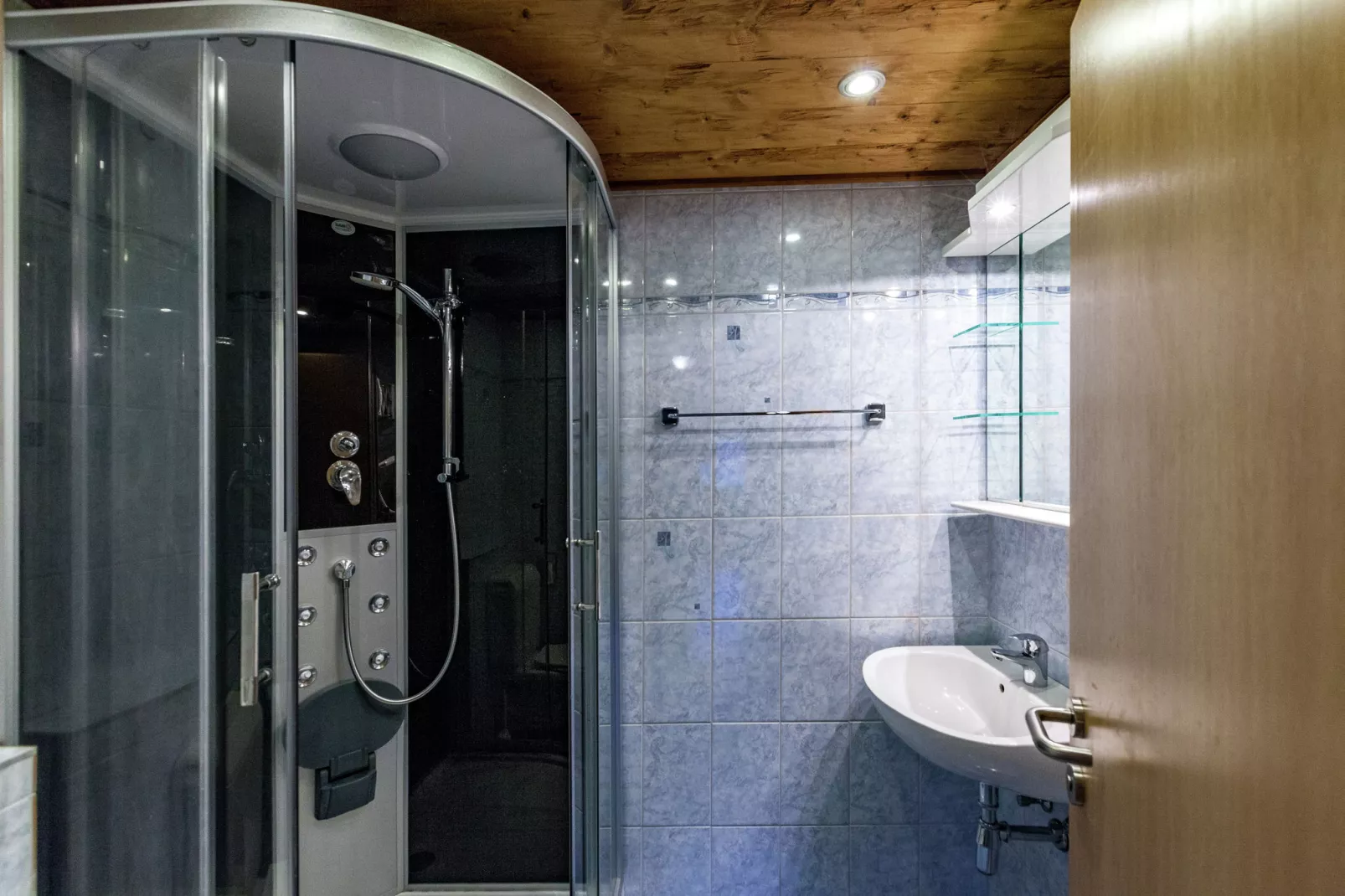 Apartment 3-5/1-Badezimmer
