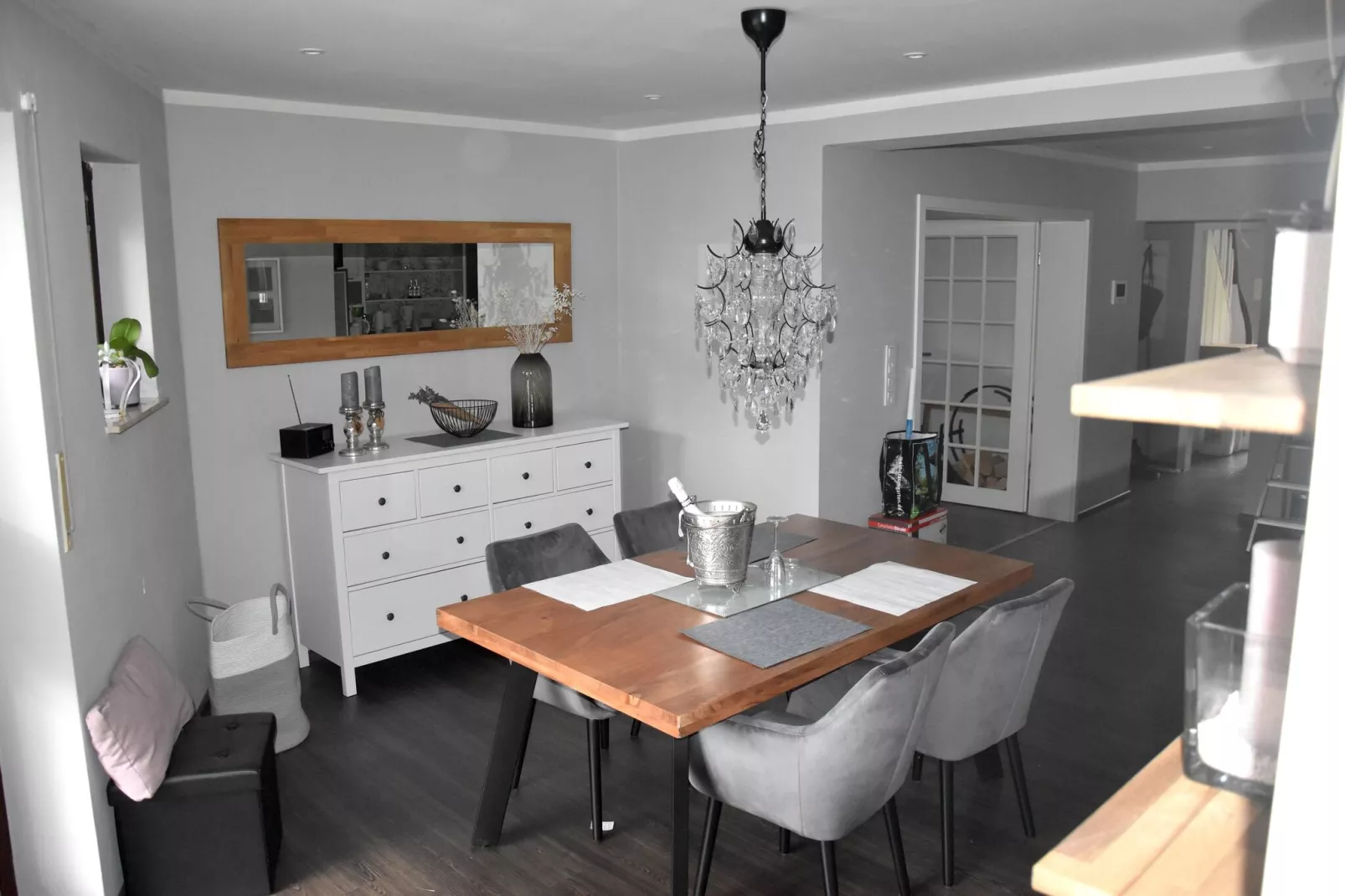 Modern holiday flat with pool in the Harz-Dining room