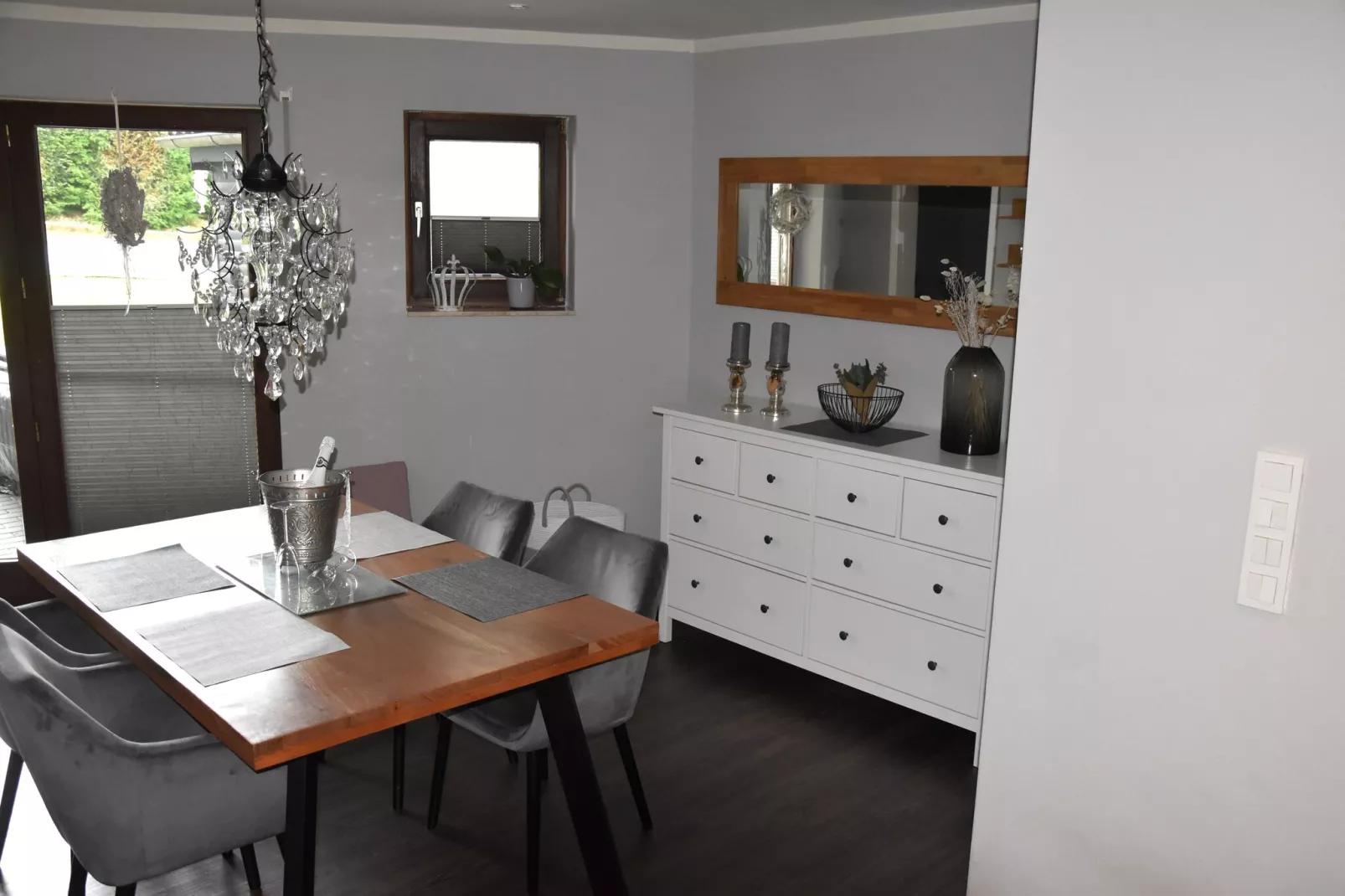 Modern holiday flat with pool in the Harz-Dining room
