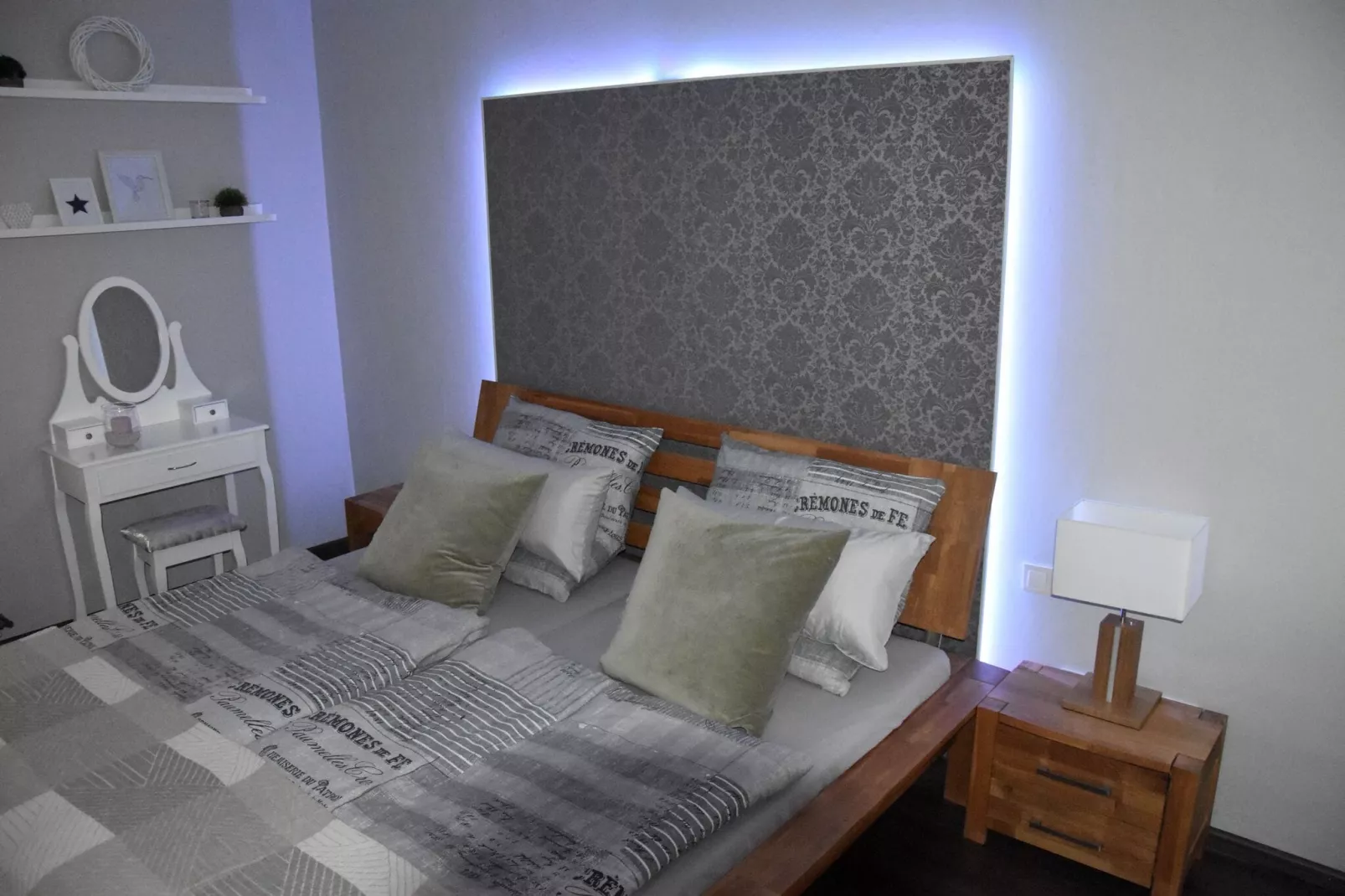 Modern holiday flat with pool in the Harz-Bedroom