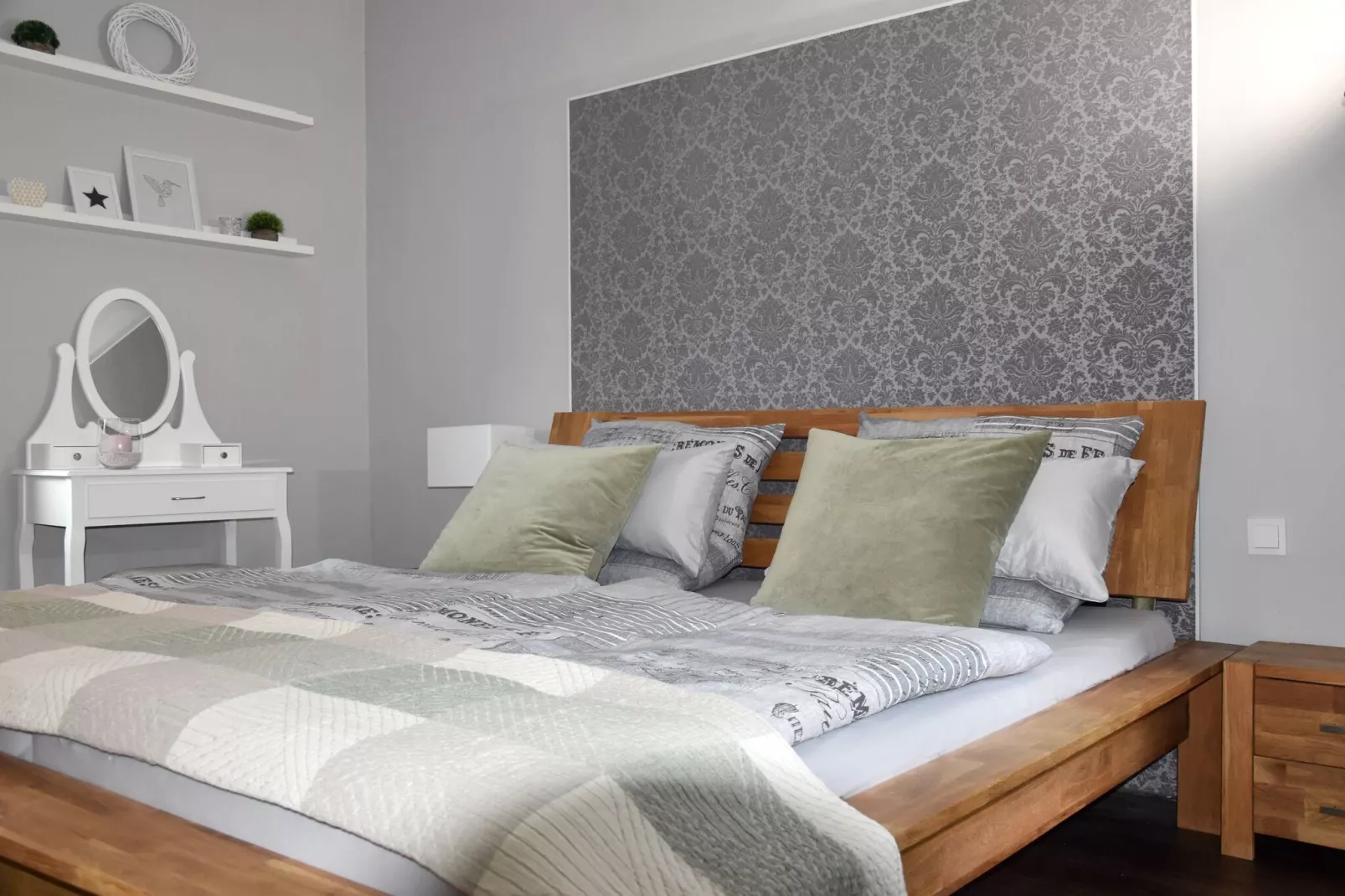 Modern holiday flat with pool in the Harz-Bedroom