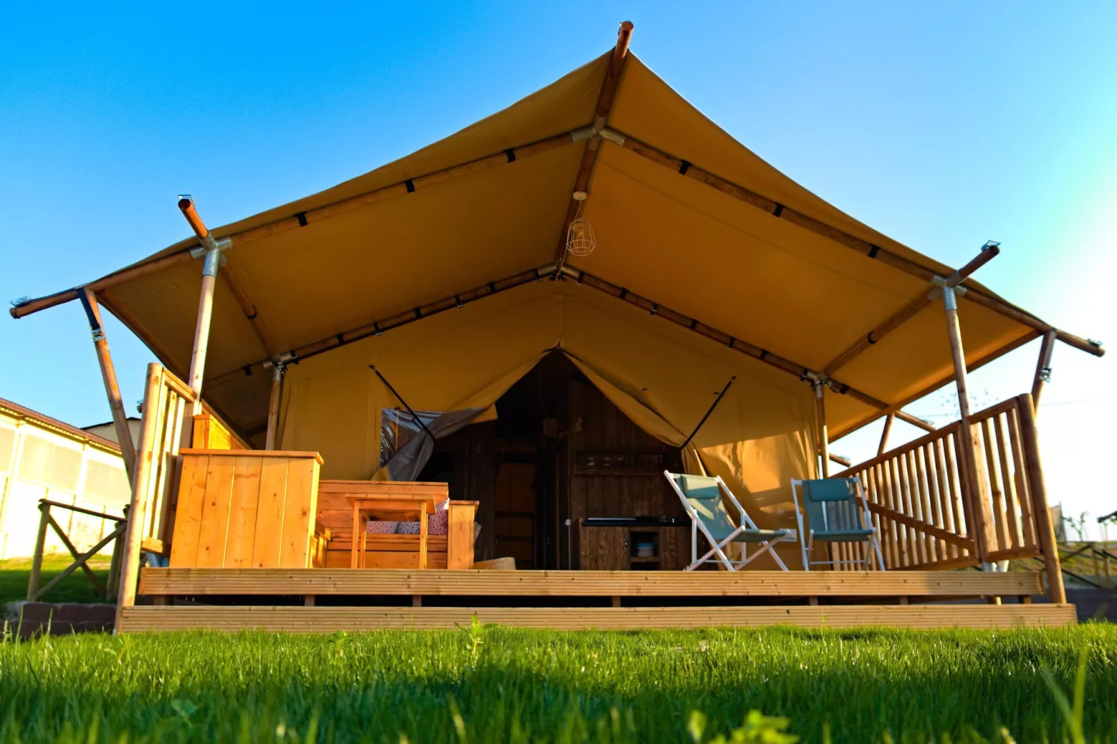 Tenda 2-Exterior summer