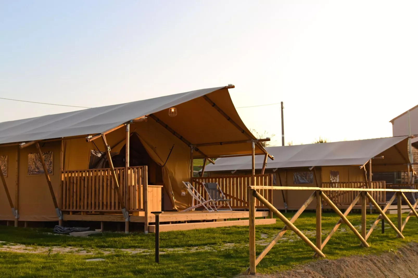 Tenda 2-Exterior summer