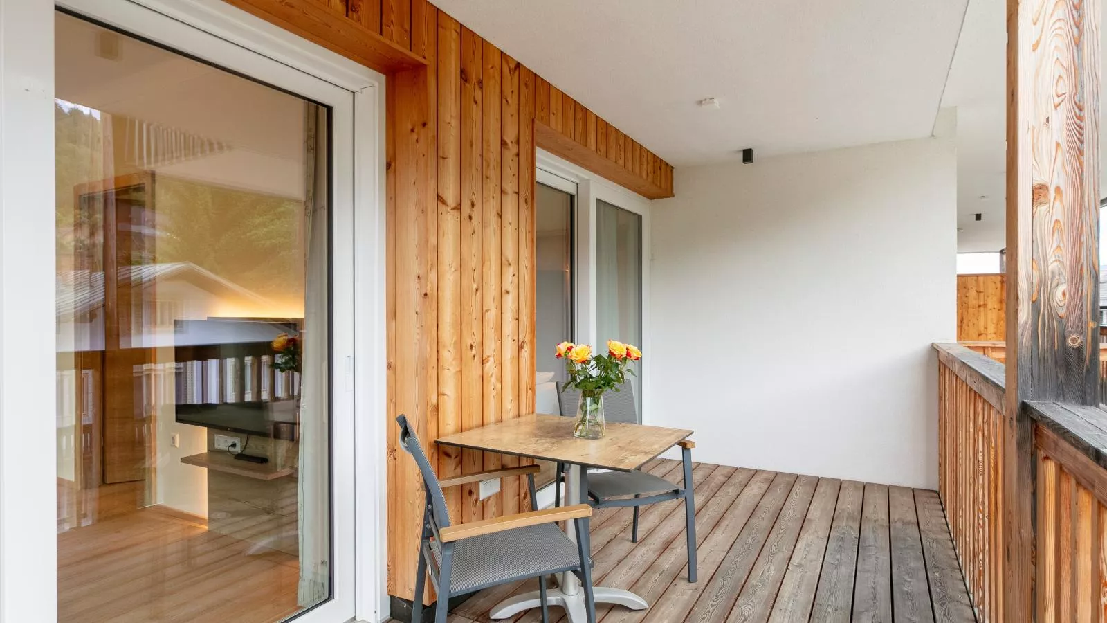 Apart33 Top 1-23-Terrace balcony