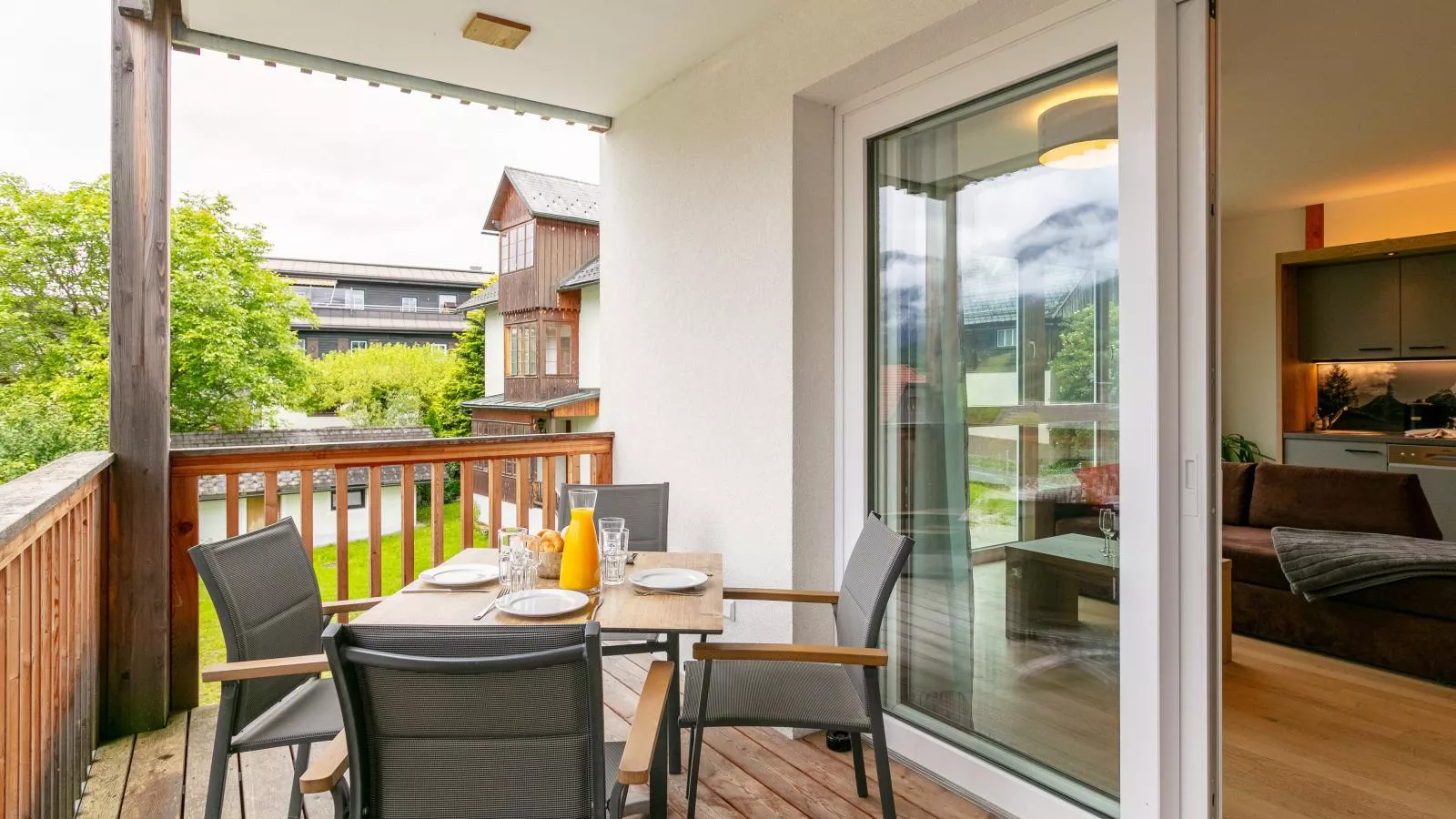 Apart33 Top 1-27-Terrace balcony