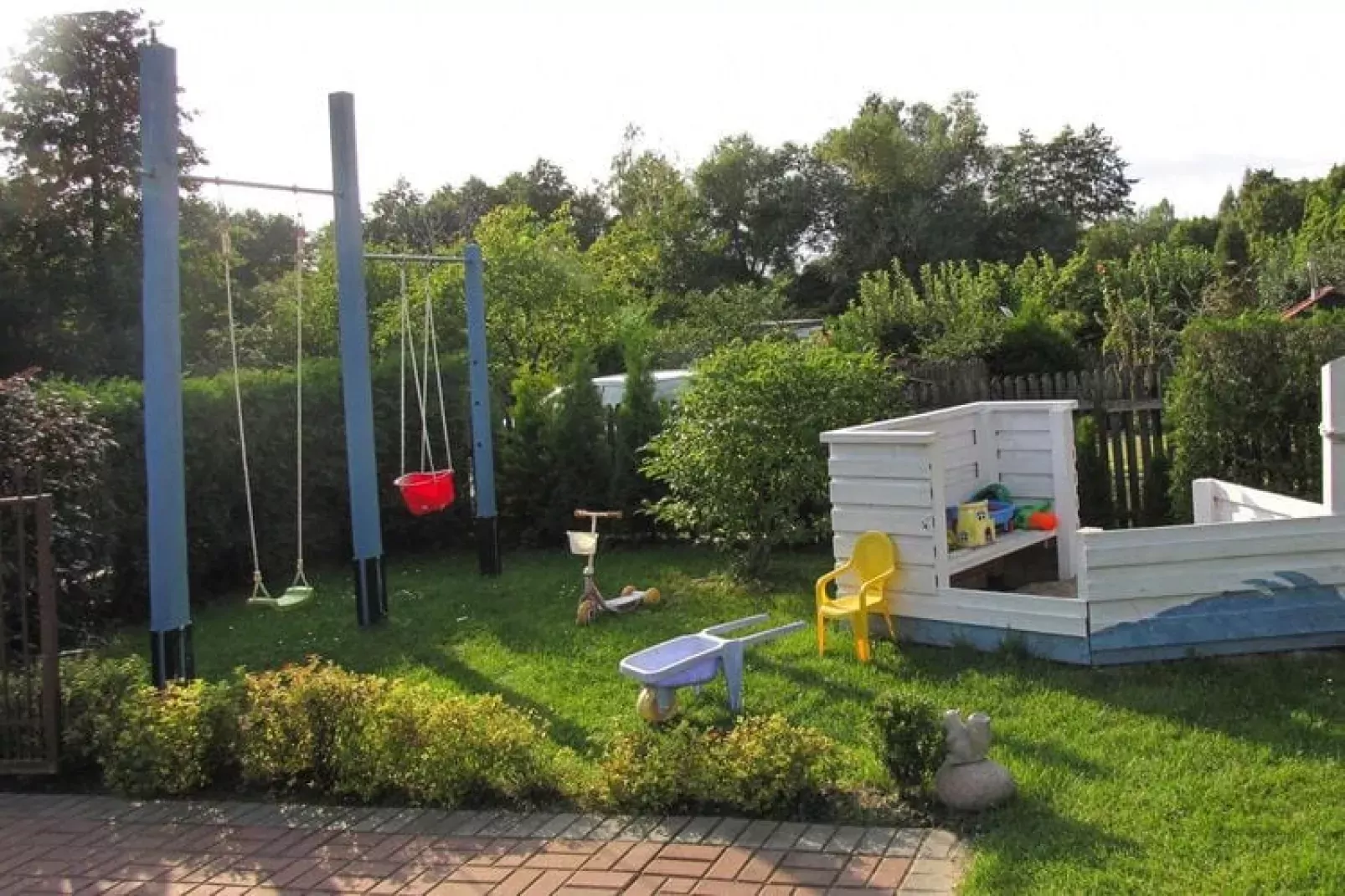 Holiday home Wrony 100 qm-Gardens summer