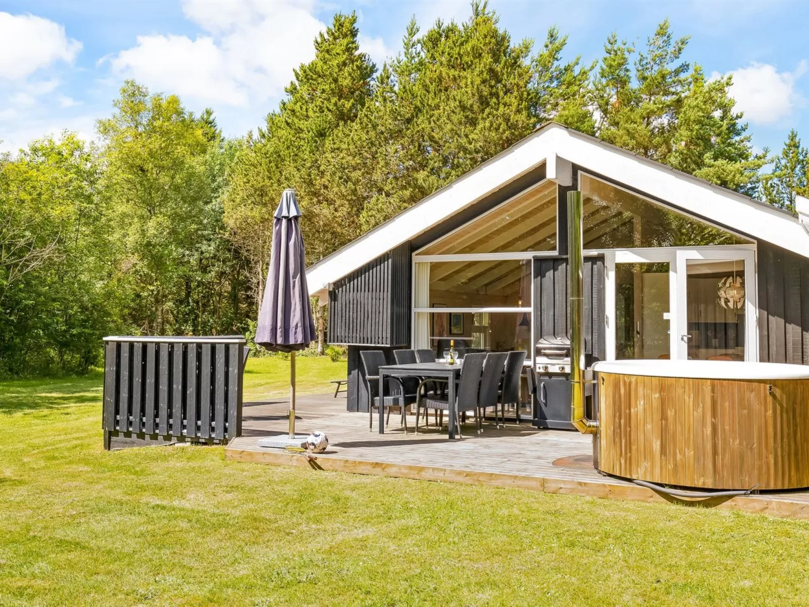 "Amundi" - 500m from the sea-Outside