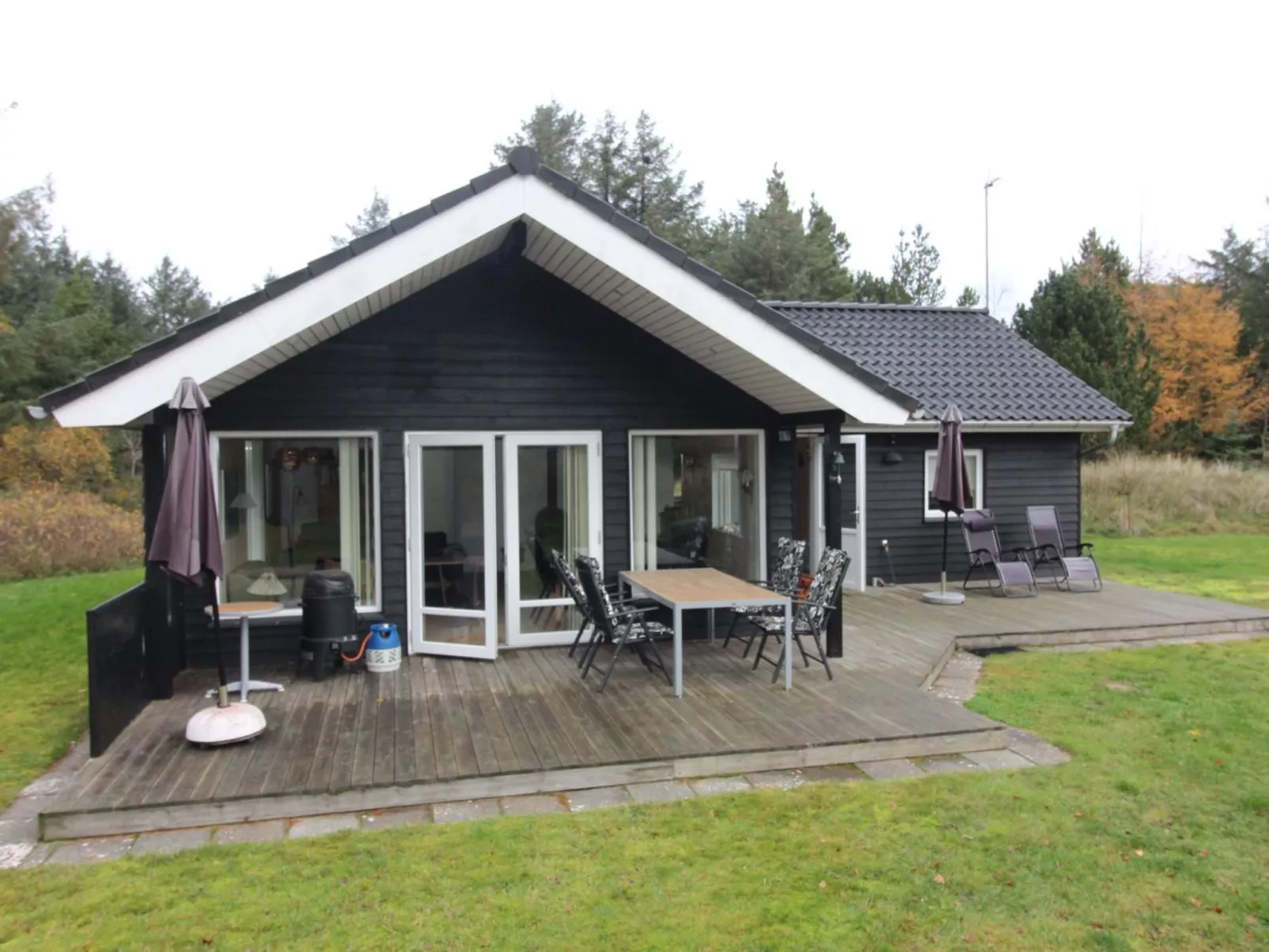 "Swen" - 1.3km from the sea-Outside