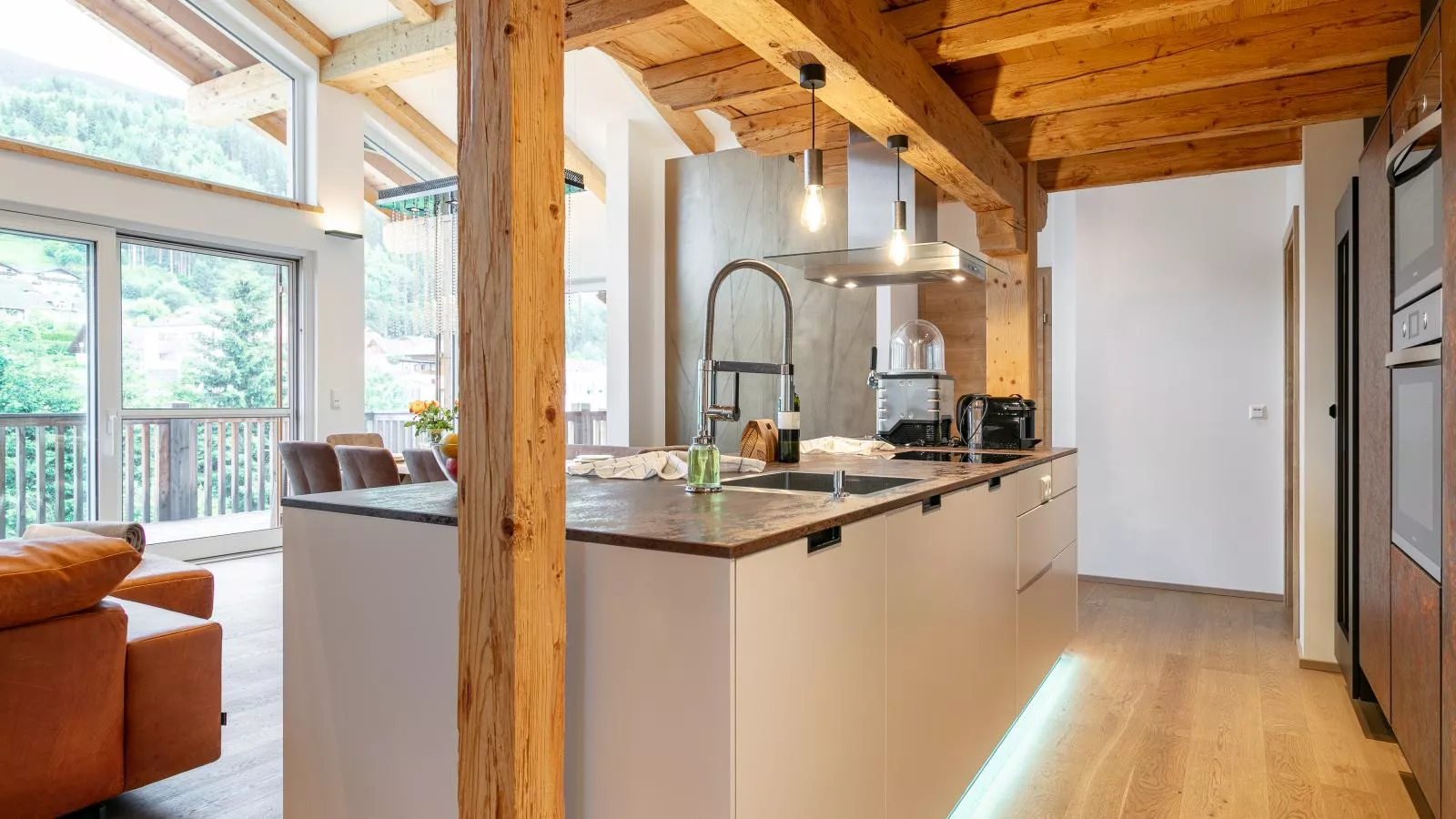 Apart33 Top 1-33 Penthouse-Kitchen