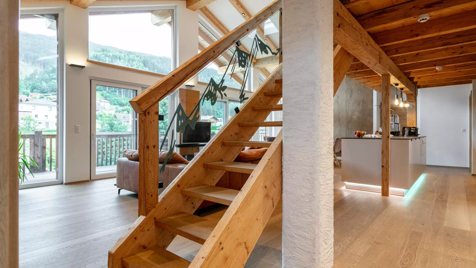 Apart33 Top 1-33 Penthouse-Indoor