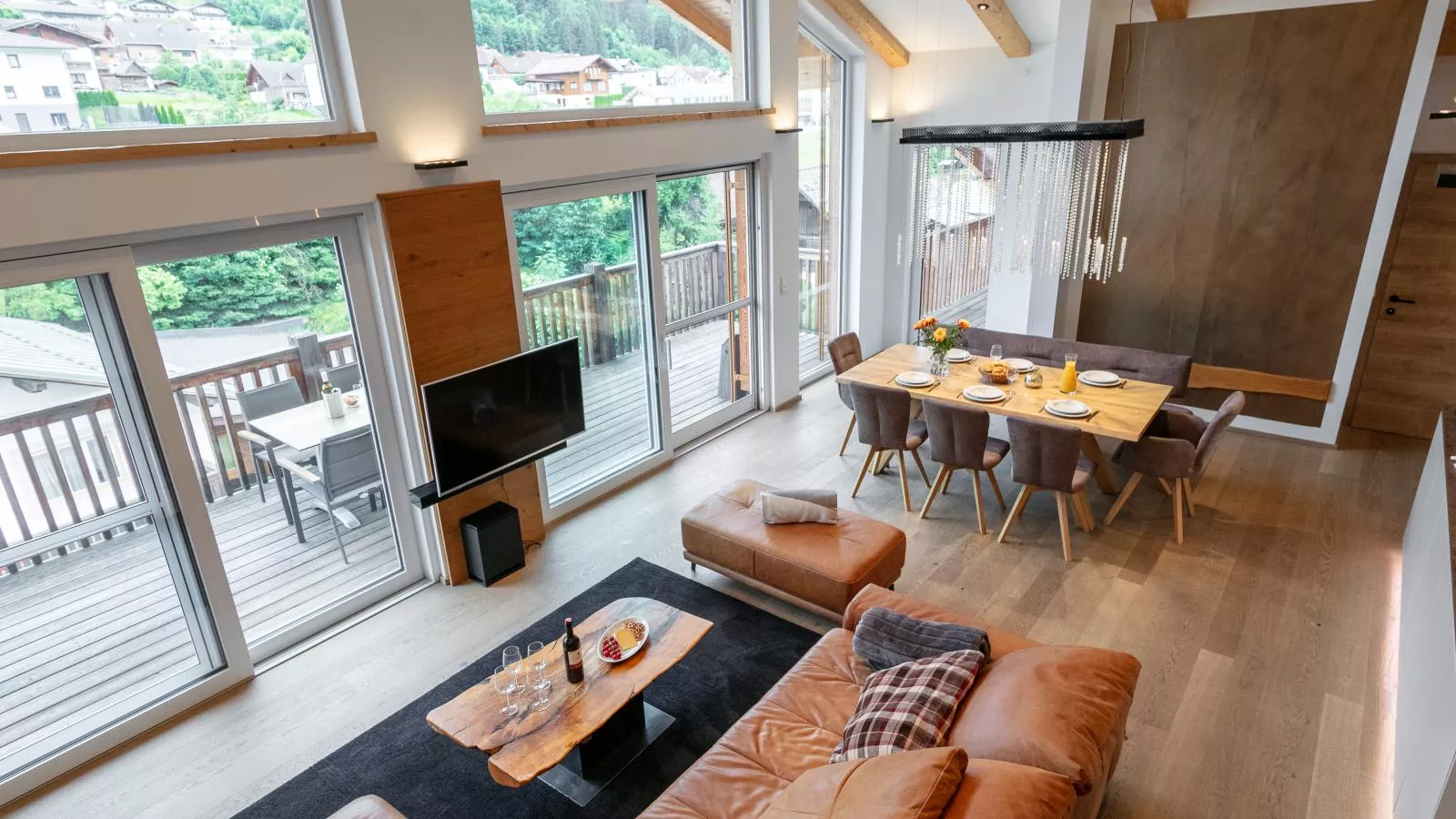 Apart33 Top 1-33 Penthouse-Indoor