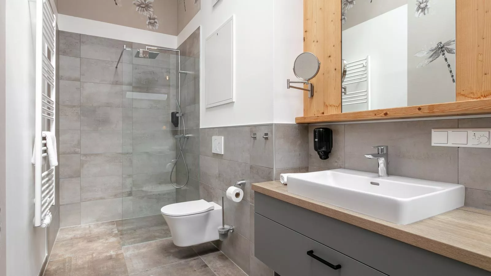 Apart33 Top 1-33 Penthouse-Bathroom