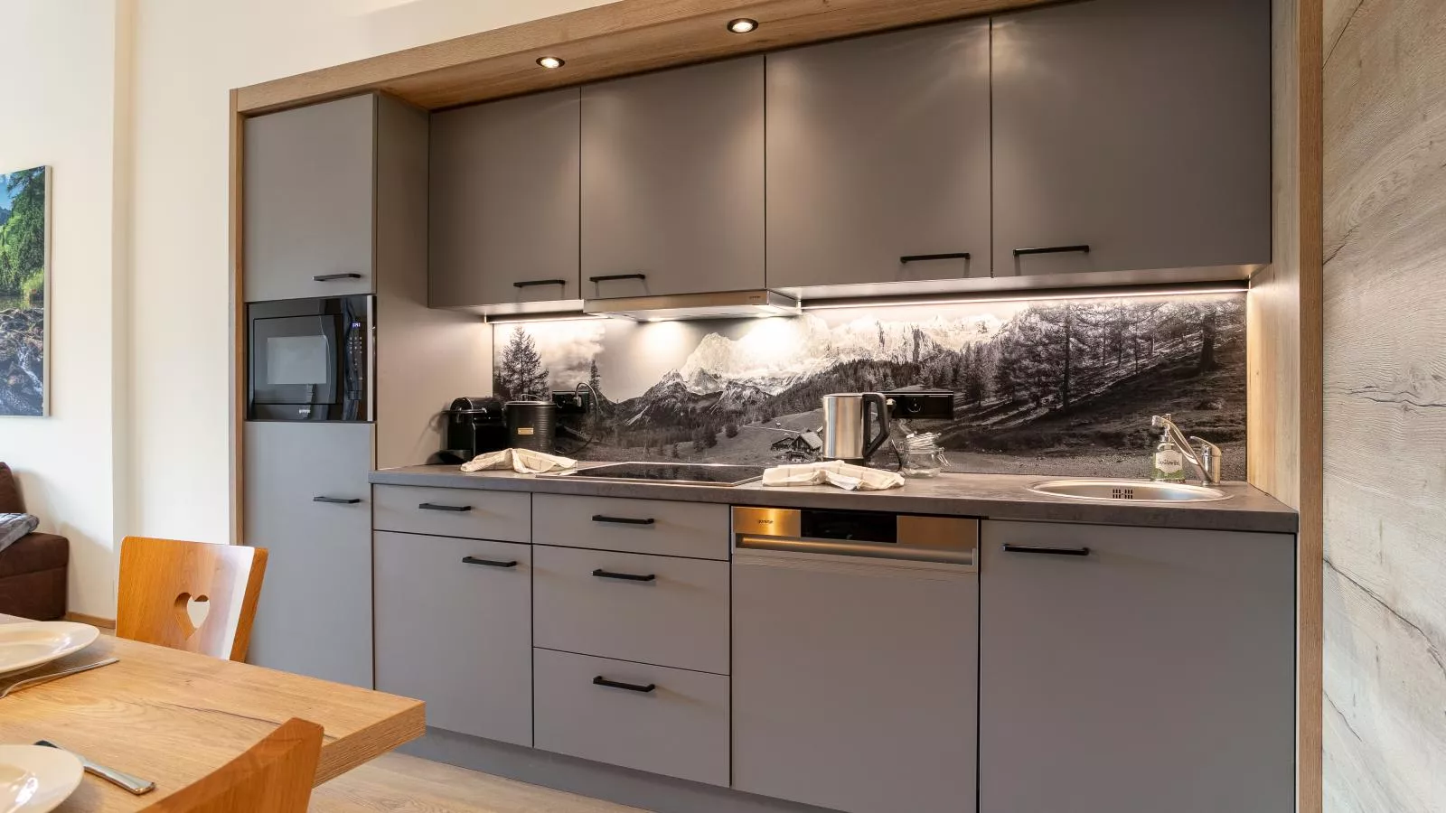 Apart33 Top 2-13-Kitchen