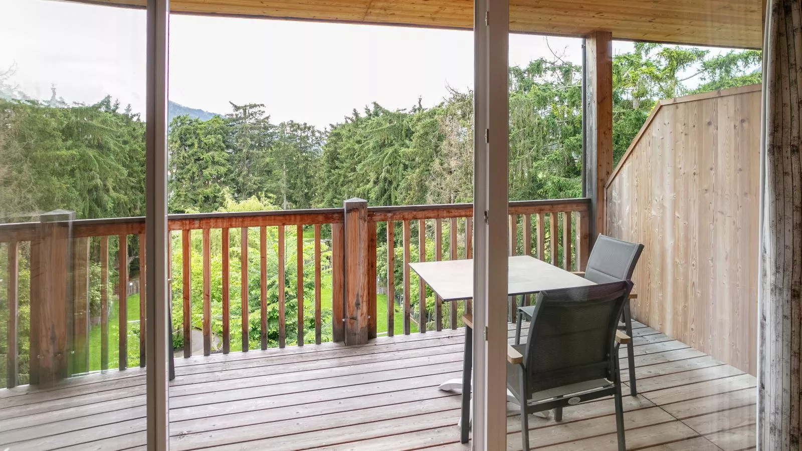 Apart33 Top 2-13-Terrace balcony