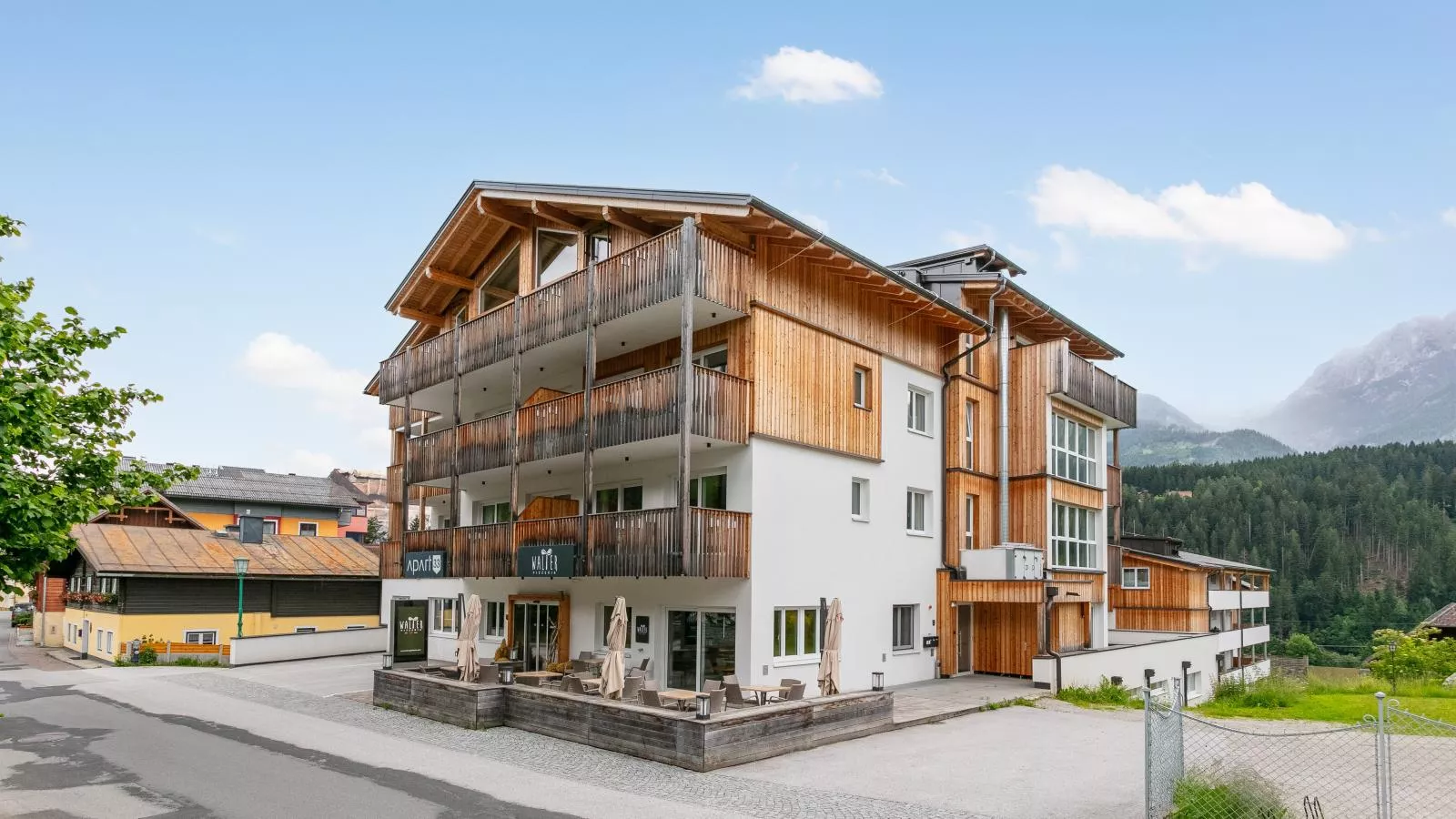 Apart33 Top 1-30-Exterior summer