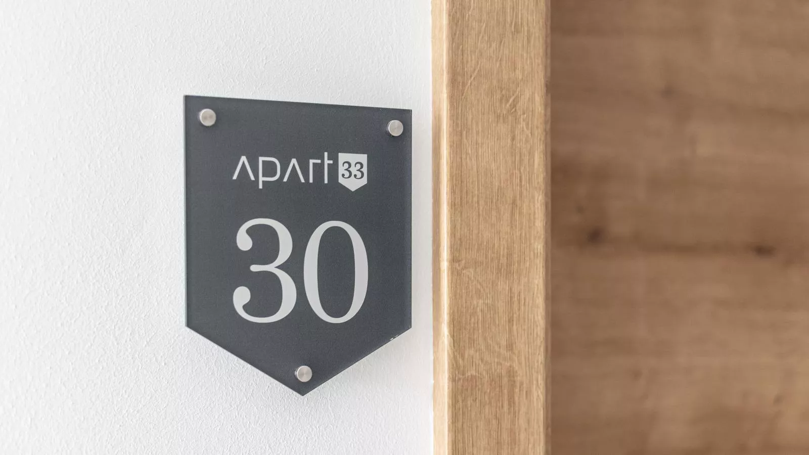 Apart33 Top 1-30-Outdoor
